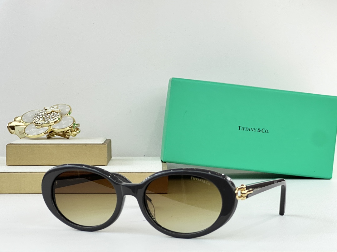  TIFFANY&Co.
MODEL：TF4242D
SIZE：55口19-140
