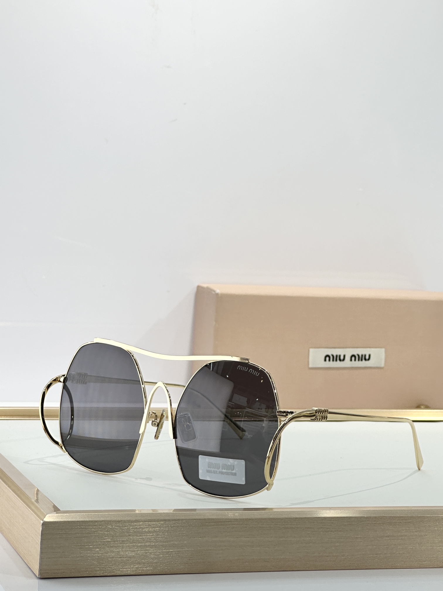  MIU MI*
MODELSMUA55
SIZE：57口18-150
