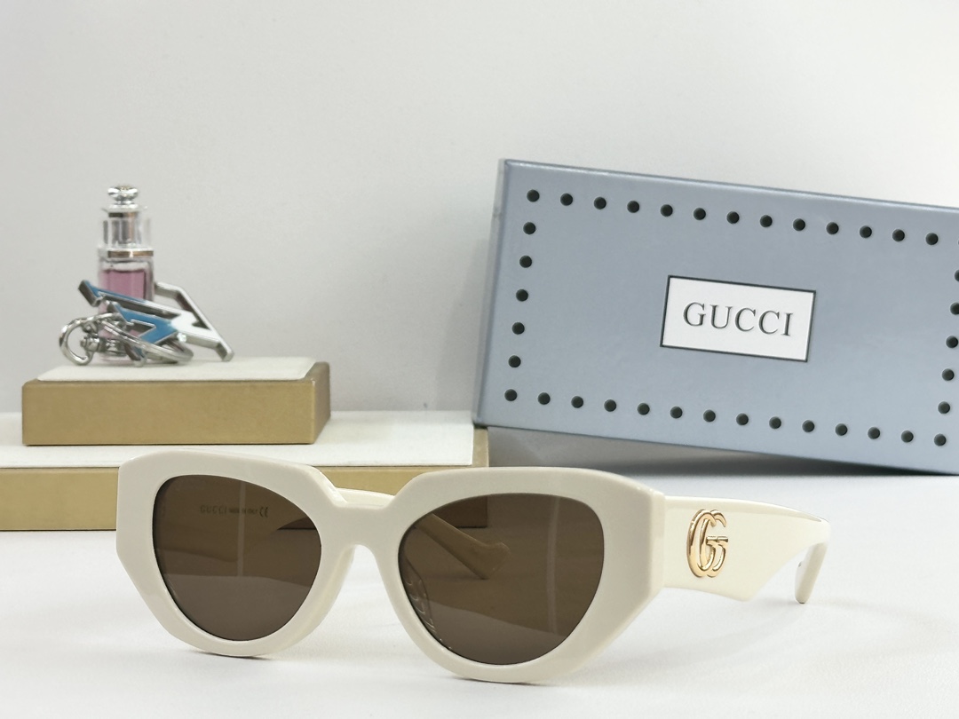  GUCC*
MODEL：GG1421S
SIZE：51口20-145
