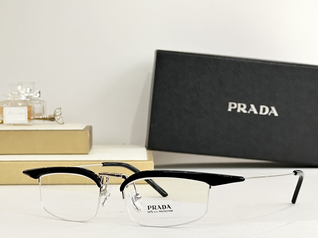 。PRADA
MODEL：SPR B50
SIZE：52口19-135

