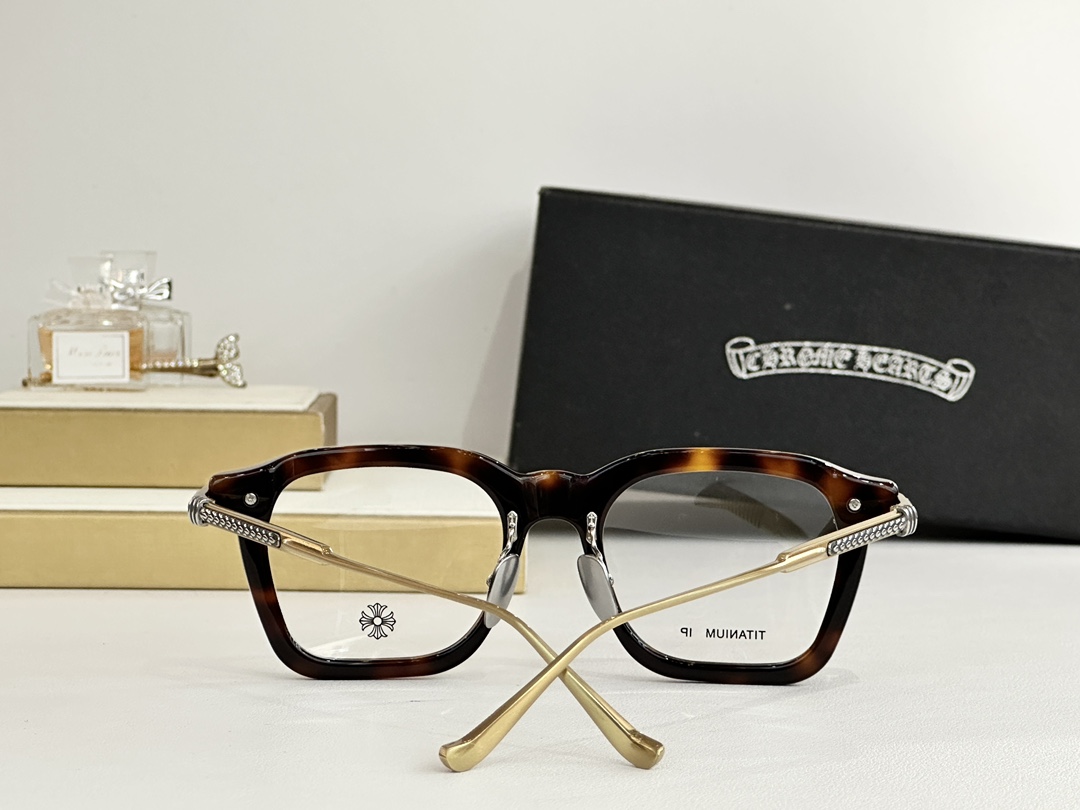  Chrome Hearts 克罗心
MODEL CUMPTION
SIZE：56口21-137

