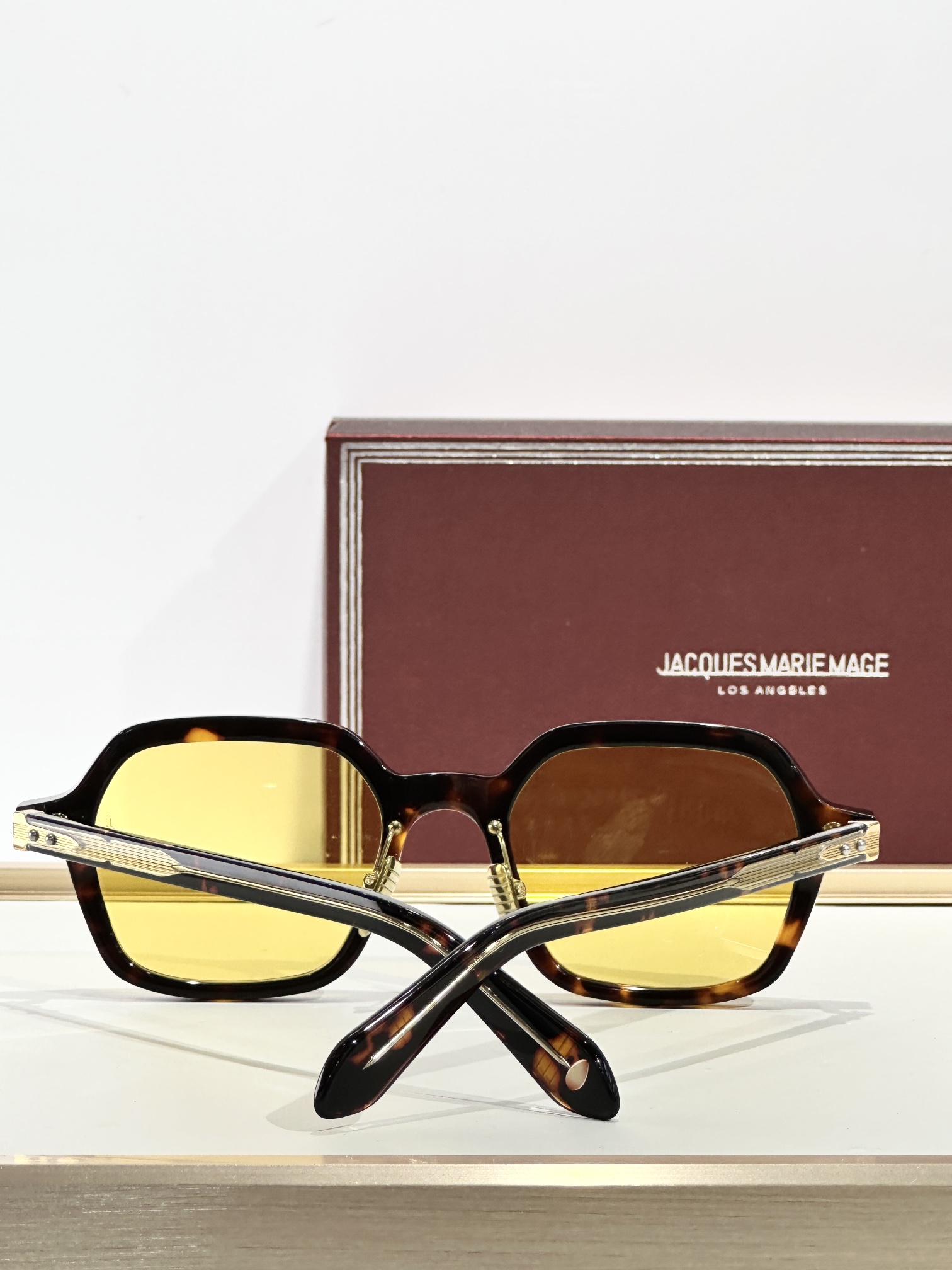 JACQUES MARIE MAGE
MODEL：HOLDEN
SIZE50口21
 
变色：