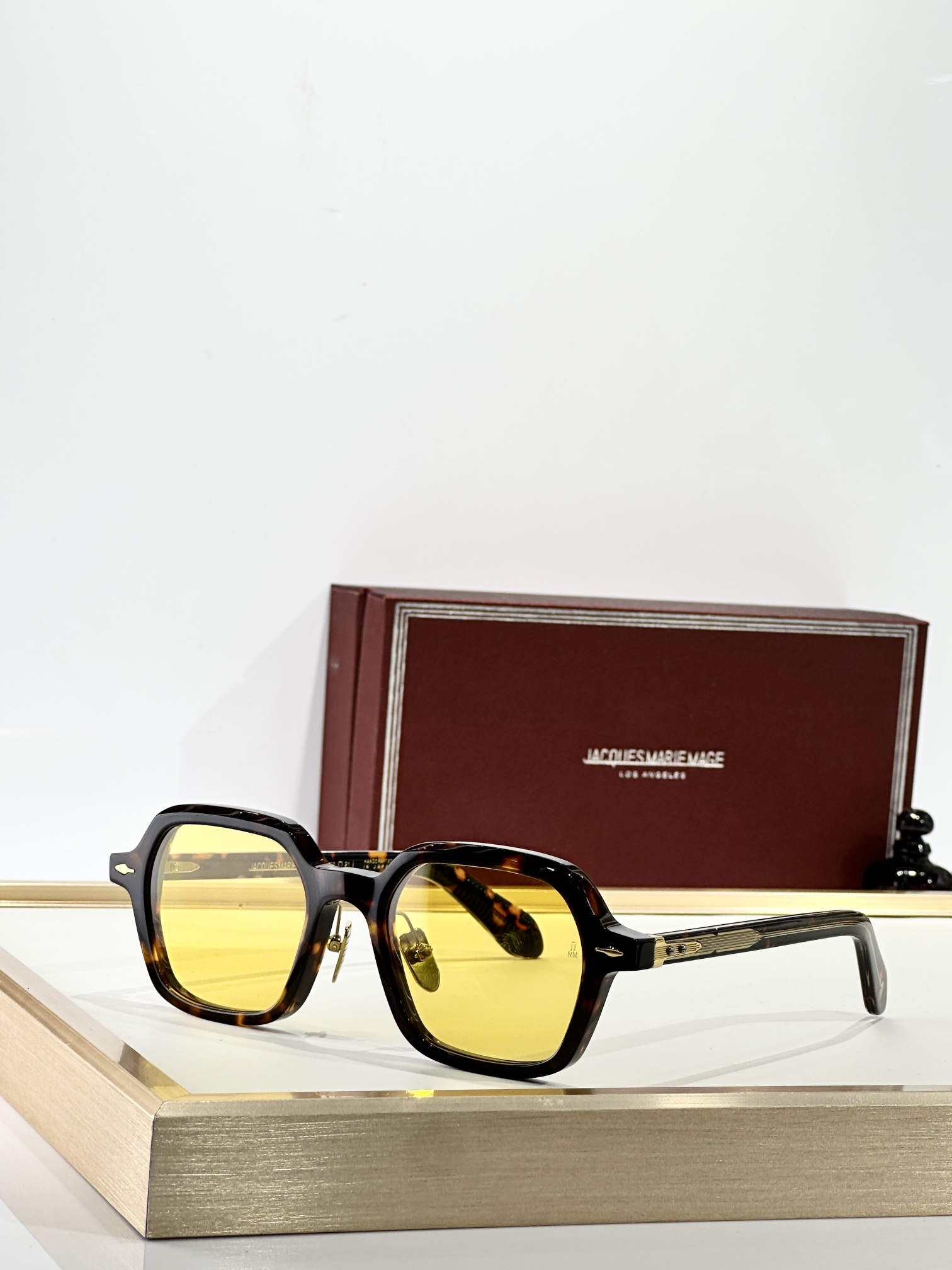 JACQUES MARIE MAGE
MODEL：HOLDEN
SIZE50口21
 
变色：