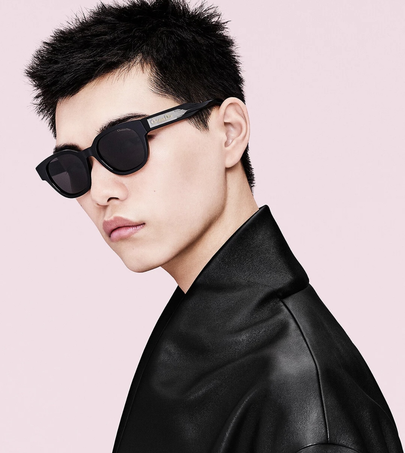 ￼ Dior
MODEL：Christian Dior Label R1F
SIZE：  54口19-1