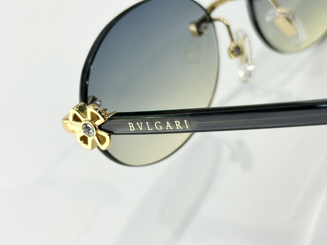 。BVLGARI
MOD：OBV6191-B-D
Size：56口18-140

