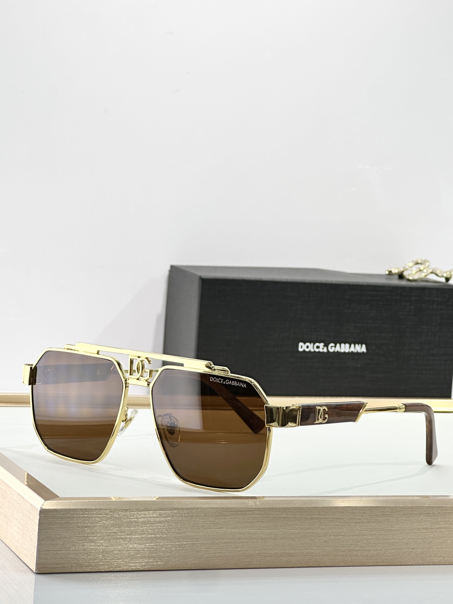  𝘿𝙊𝙇𝘾𝙀&𝙂𝘼𝘽𝘽𝘼𝙉𝘼  
ModelDG2294 
size：59-15 145 
