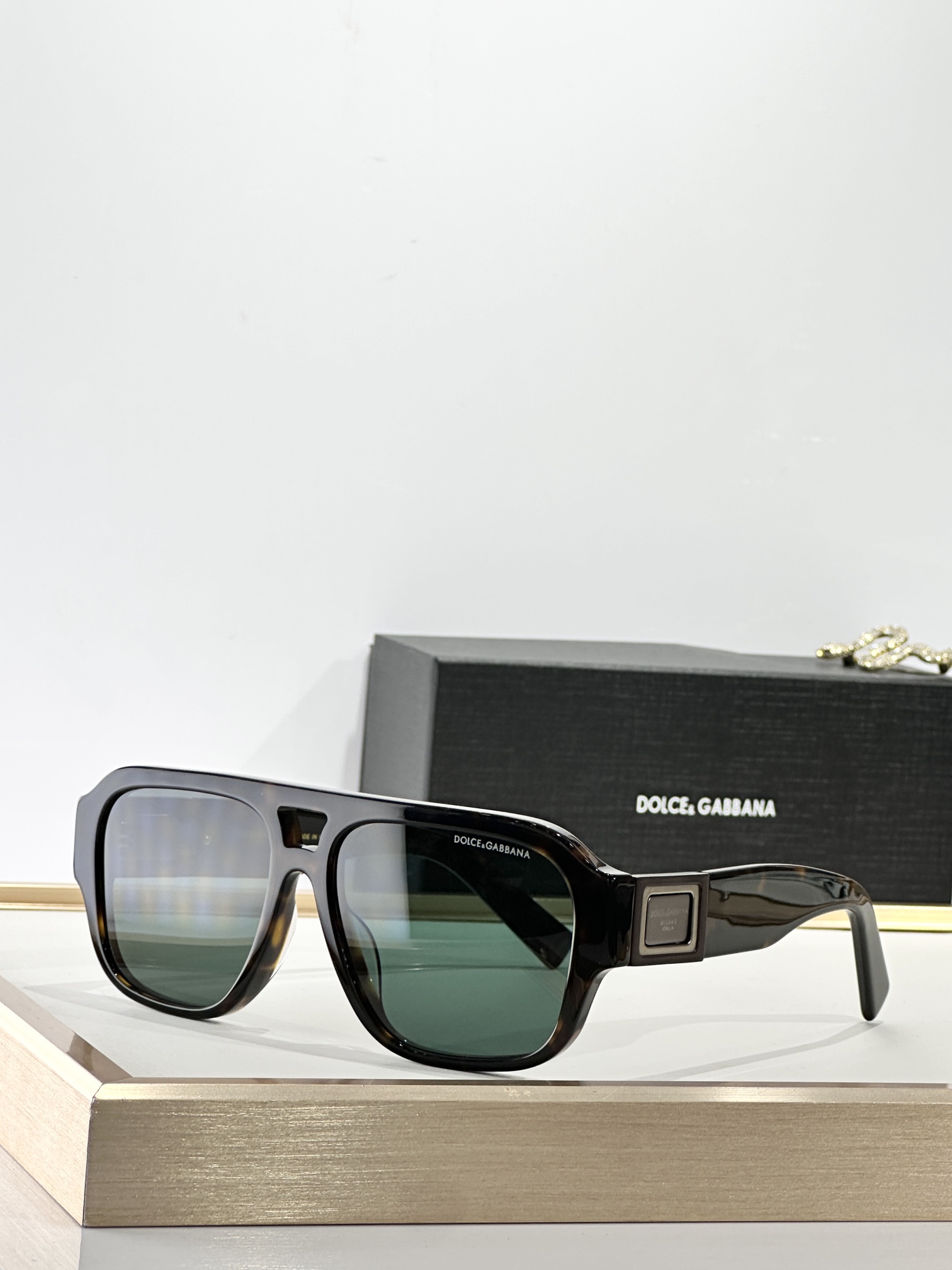  DOLCE & GABBAN*
MODEL：DG4506
SIZE56口17-145
