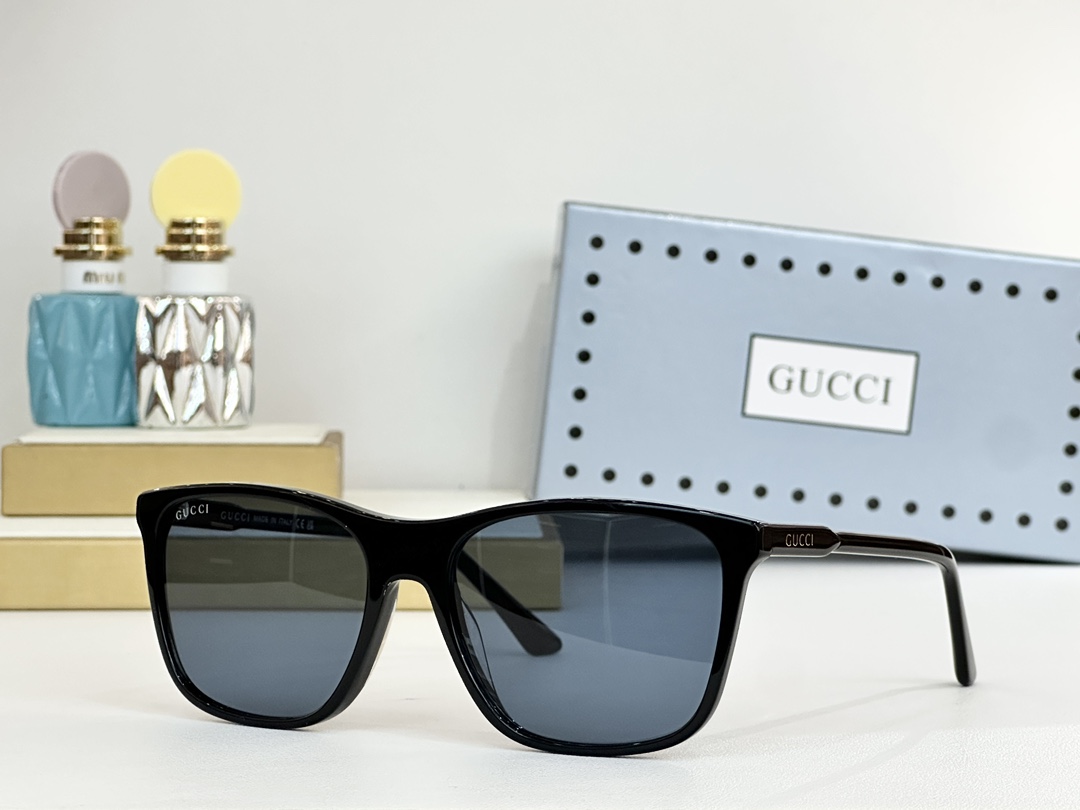 。GUCC*
MODEL：GG1819S
SIZE：57口17-145
