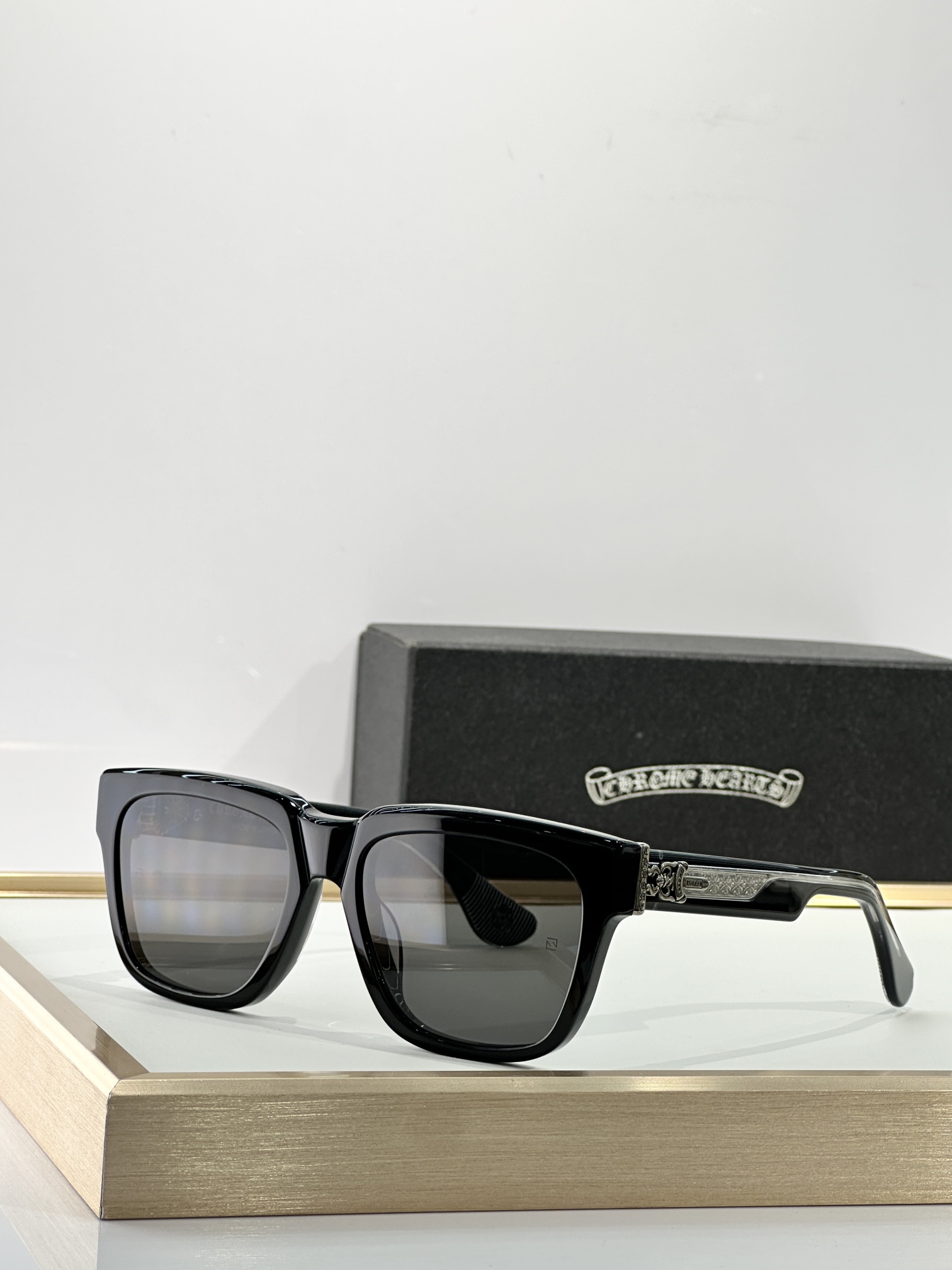 Chrome Hearts MODEL: BOX OFFICER MIST SIZE:56口19-145 