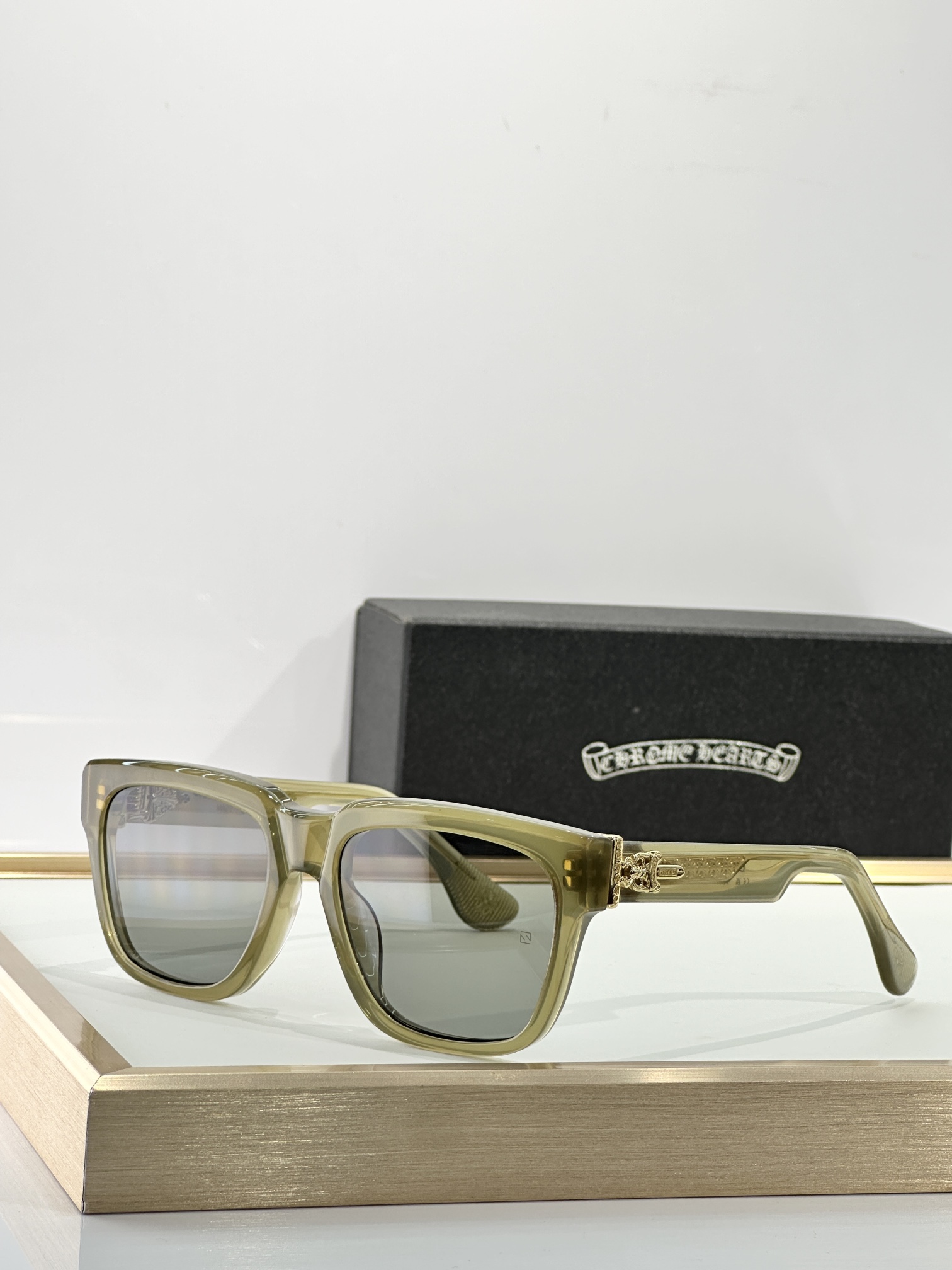 Chrome Hearts MODEL: BOX OFFICER MIST SIZE:56口19-145 