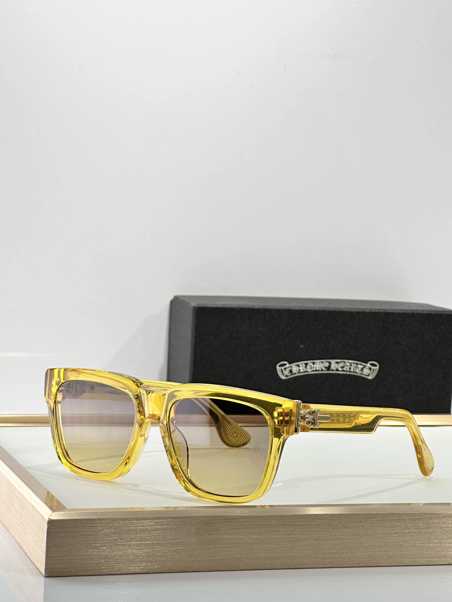 Chrome Hearts MODEL: BOX OFFICER MIST SIZE:56口19-145 