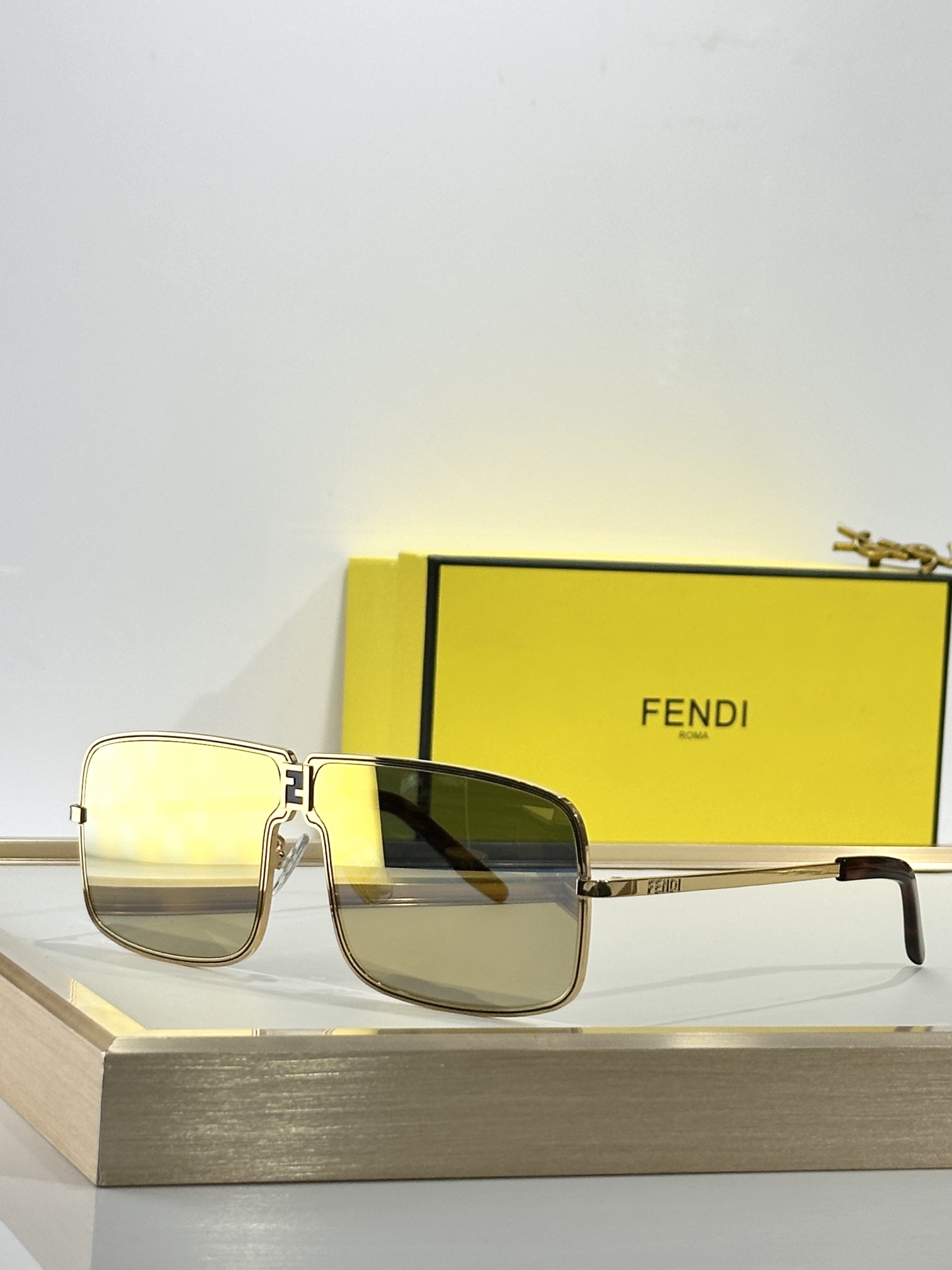 FENDIMODEL: FE40195USIZE:78口8-120