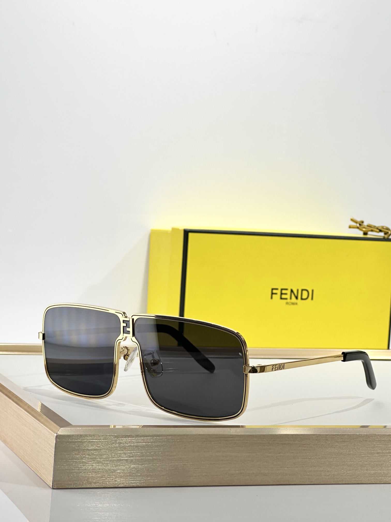 FENDIMODEL: FE40195USIZE:78口8-120