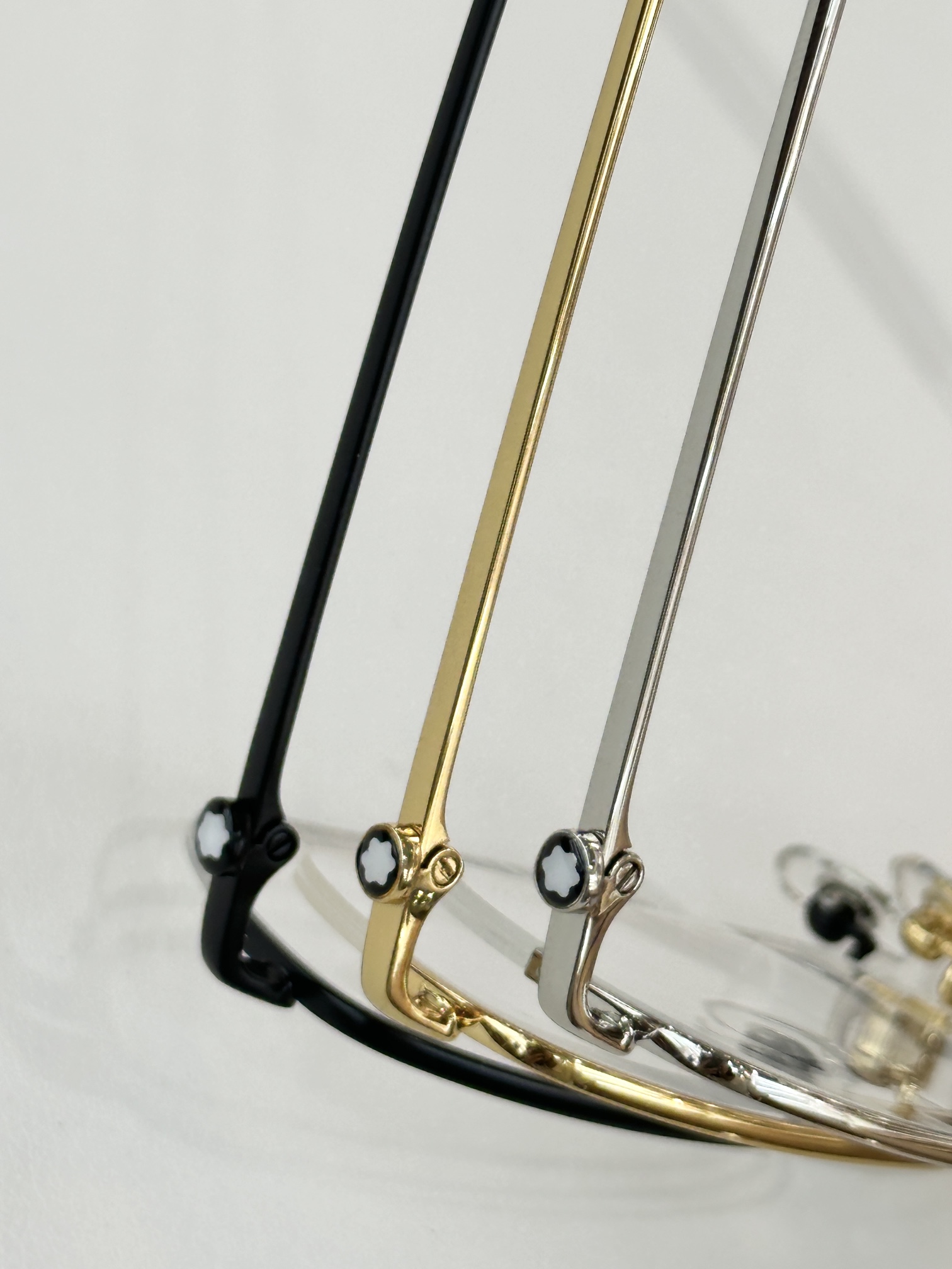  MONT BLAN*
MODELMB0313O
SIZE54口19-150
