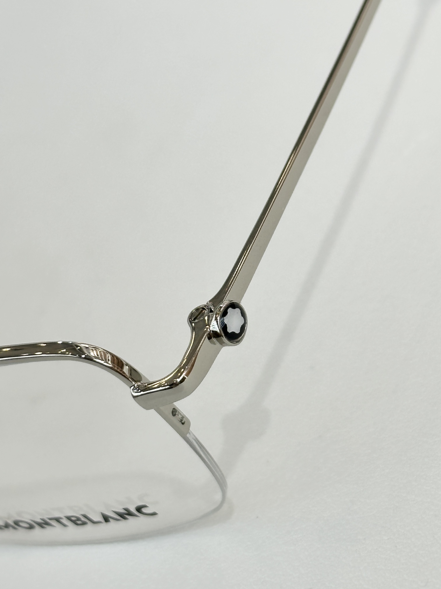  MONT BLAN*
MODELMB0313O
SIZE54口19-150
