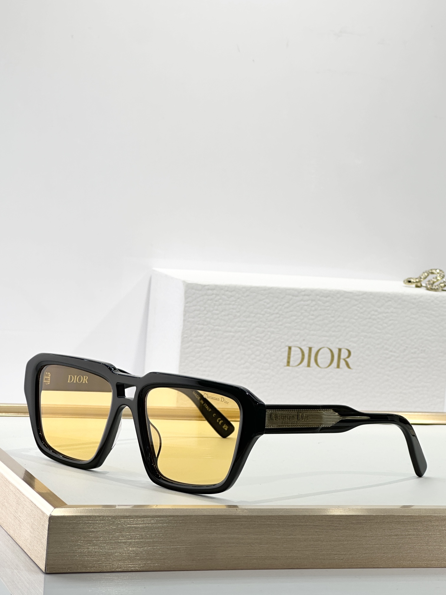  DIOR
MOD：Dior Label R2F
Size：56口19-145
