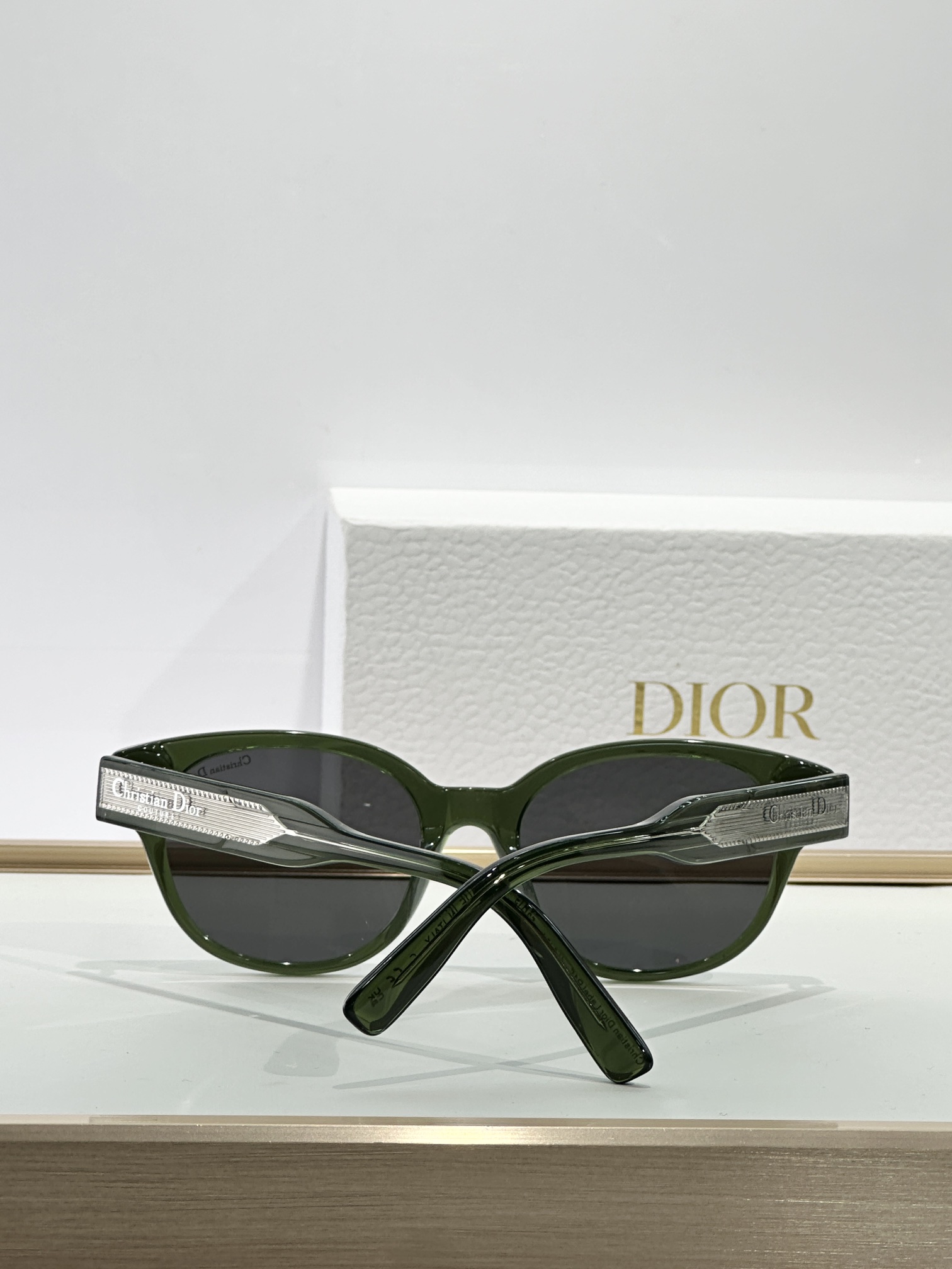  DIOR
MOD：Dior Label R1F
Size：53口19-145
