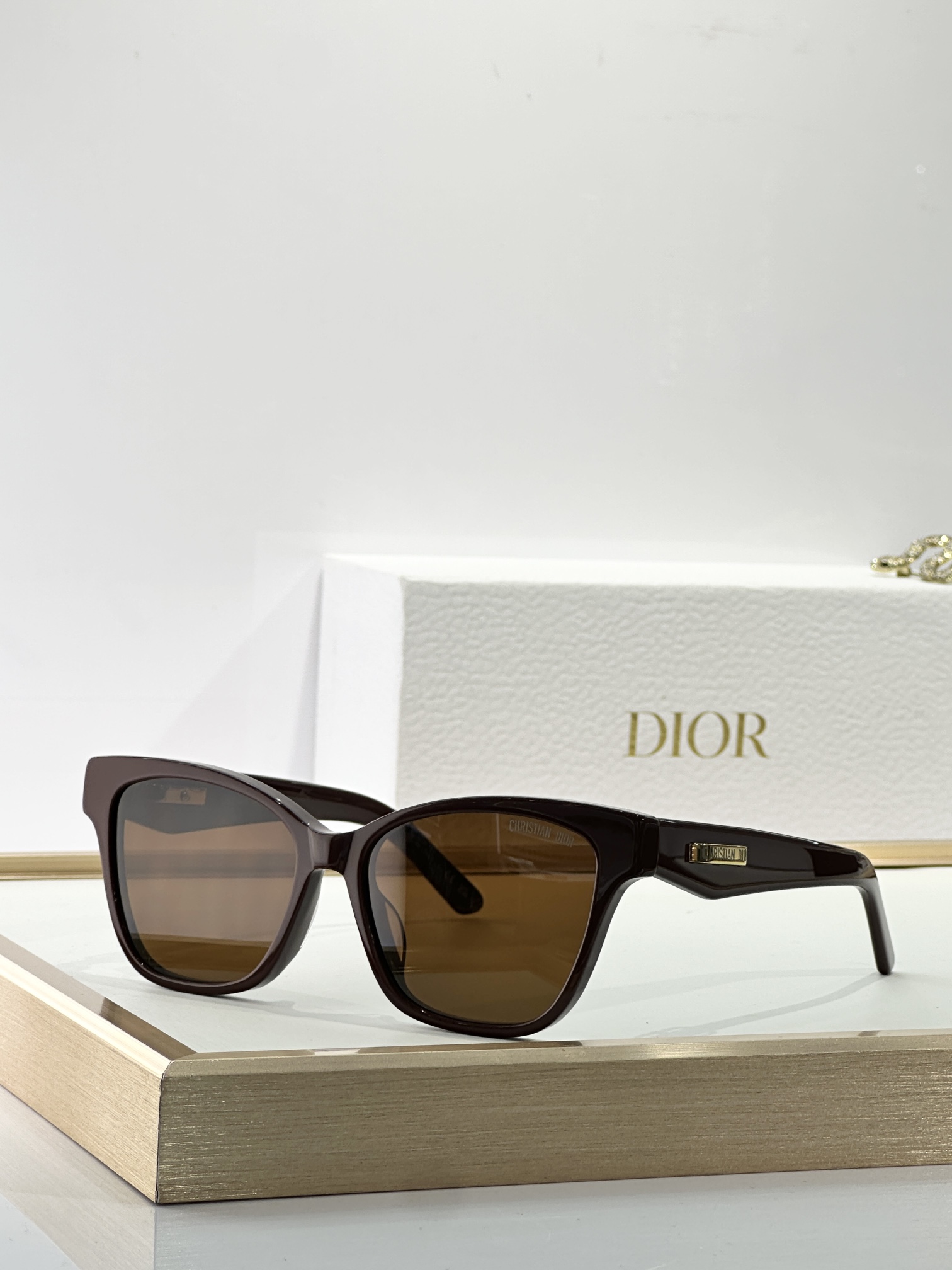  DIOR
MOD：DIORCDIORO S4I
Size：53口16-140

