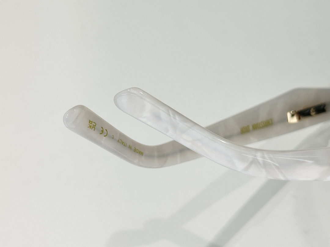  DIOR
MOD：DIORCDIORO S4I
Size：53口16-140
