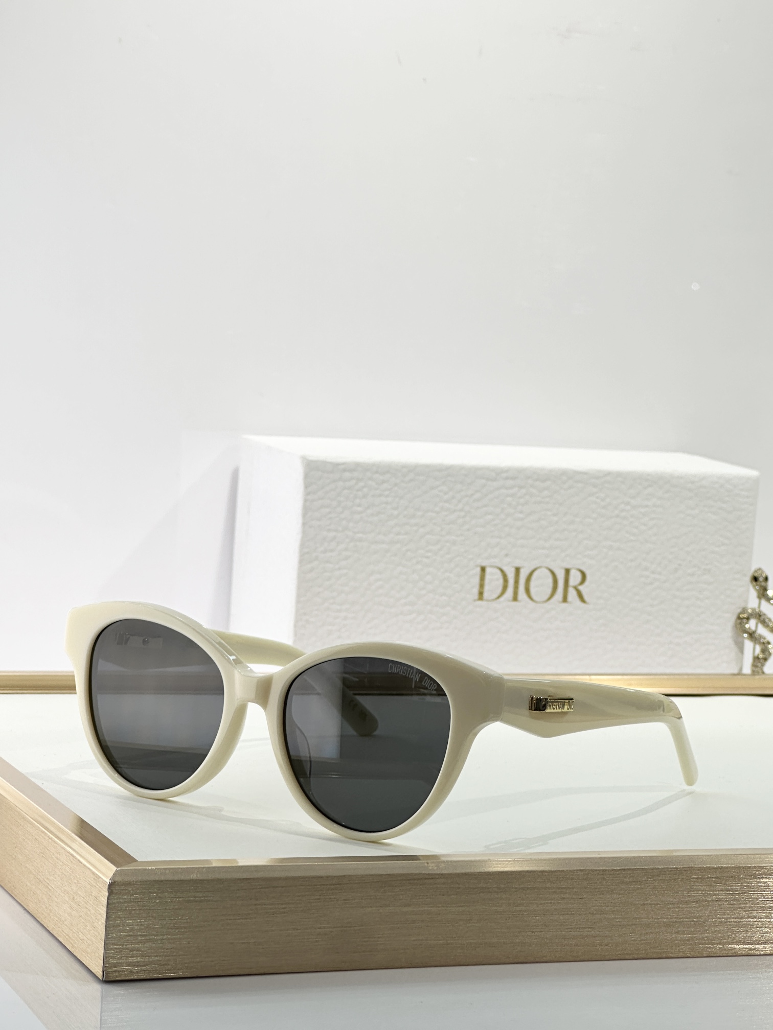  DIOR
MOD：DIORCDIORO B2I
Size：51口18-140

