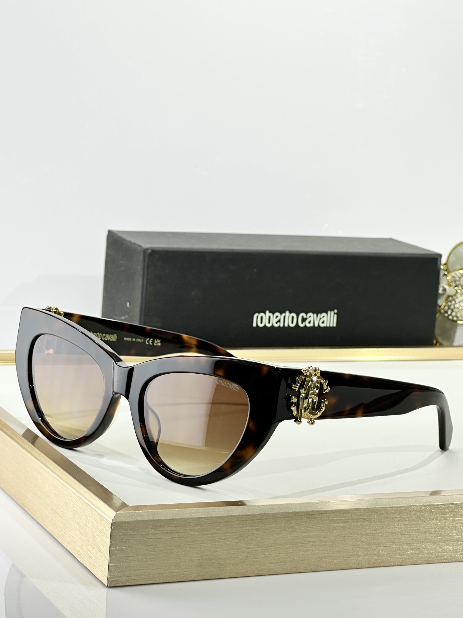  Roberto Cavalie*
MODEL：SRC017M
SIZE：53口20-140
