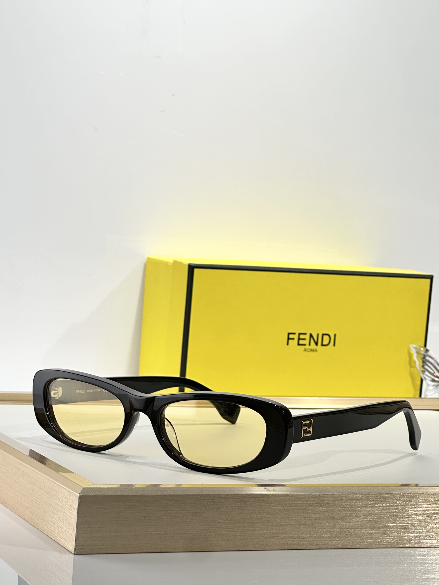  FENDI
MODEL：FE40183I
SIZE：53口19-145
