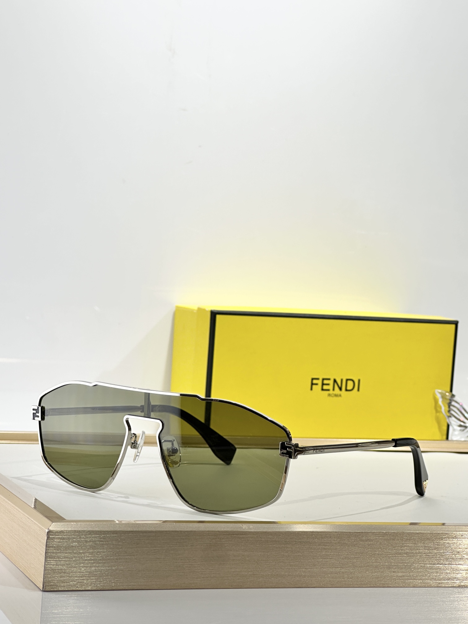  FEND*
MODEL FE40129U
SIZE145口-145
