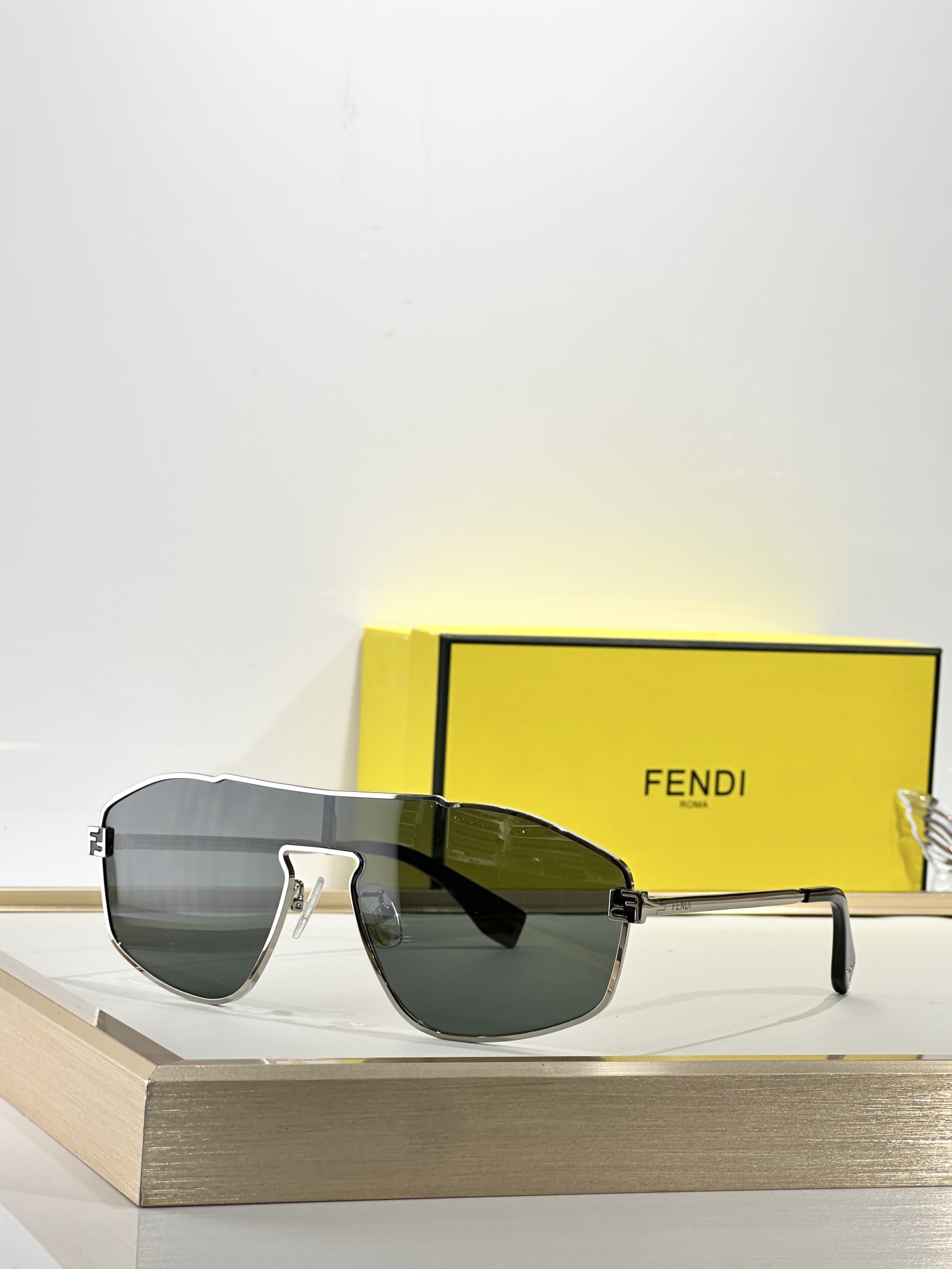  FEND*
MODEL FE40129U
SIZE145口-145

