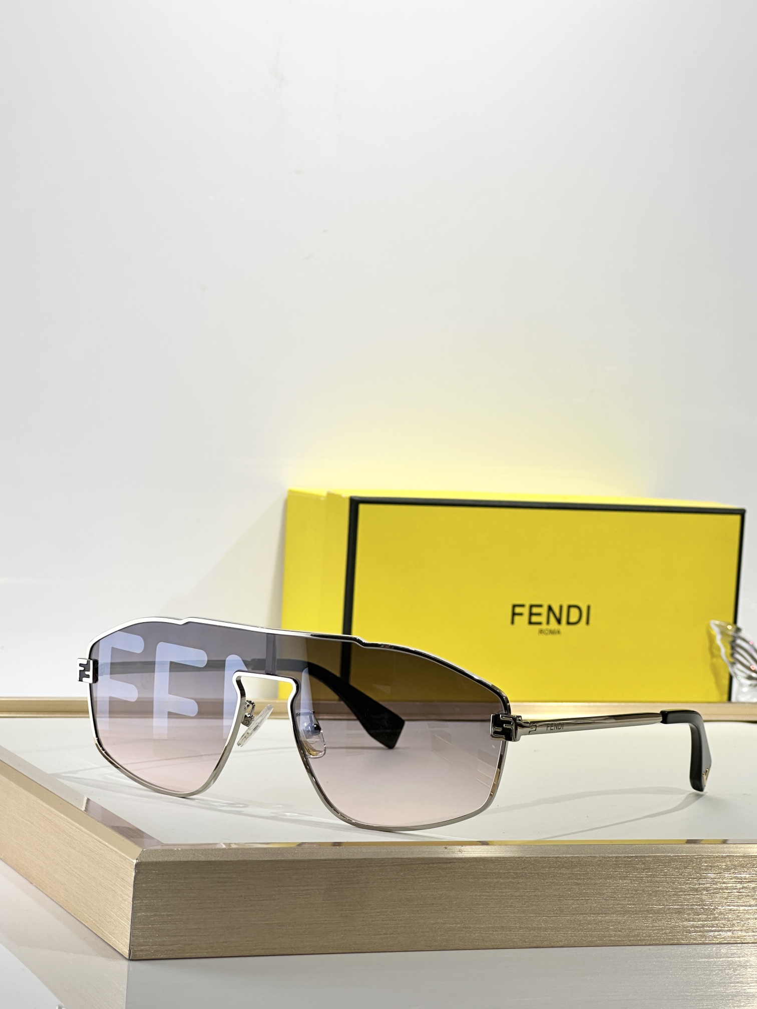  FEND*
MODEL FE40129U
SIZE145口-145
