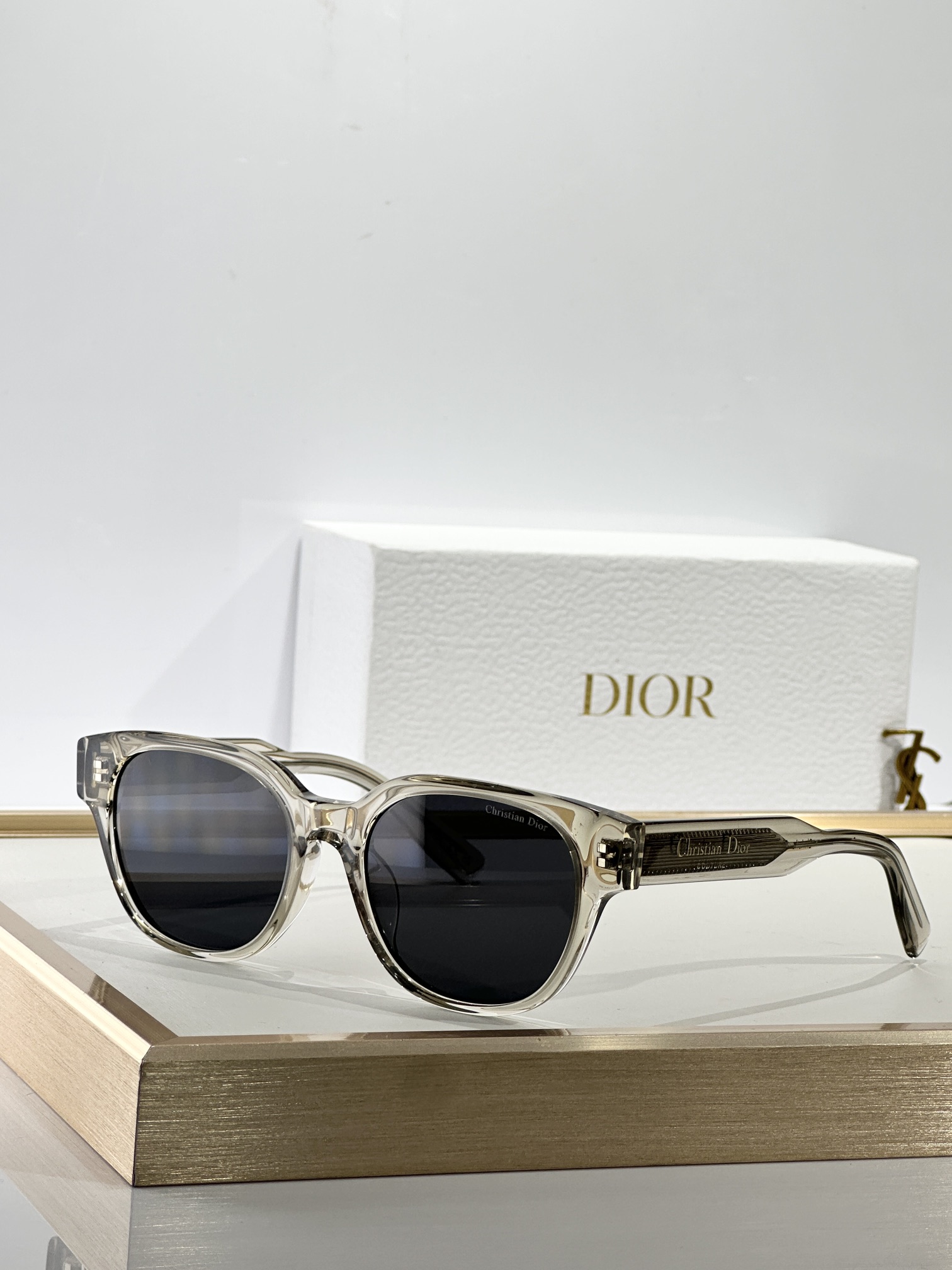 DIOR
MOD：Christian Dior Label R1F
SIZE：53口19-145
