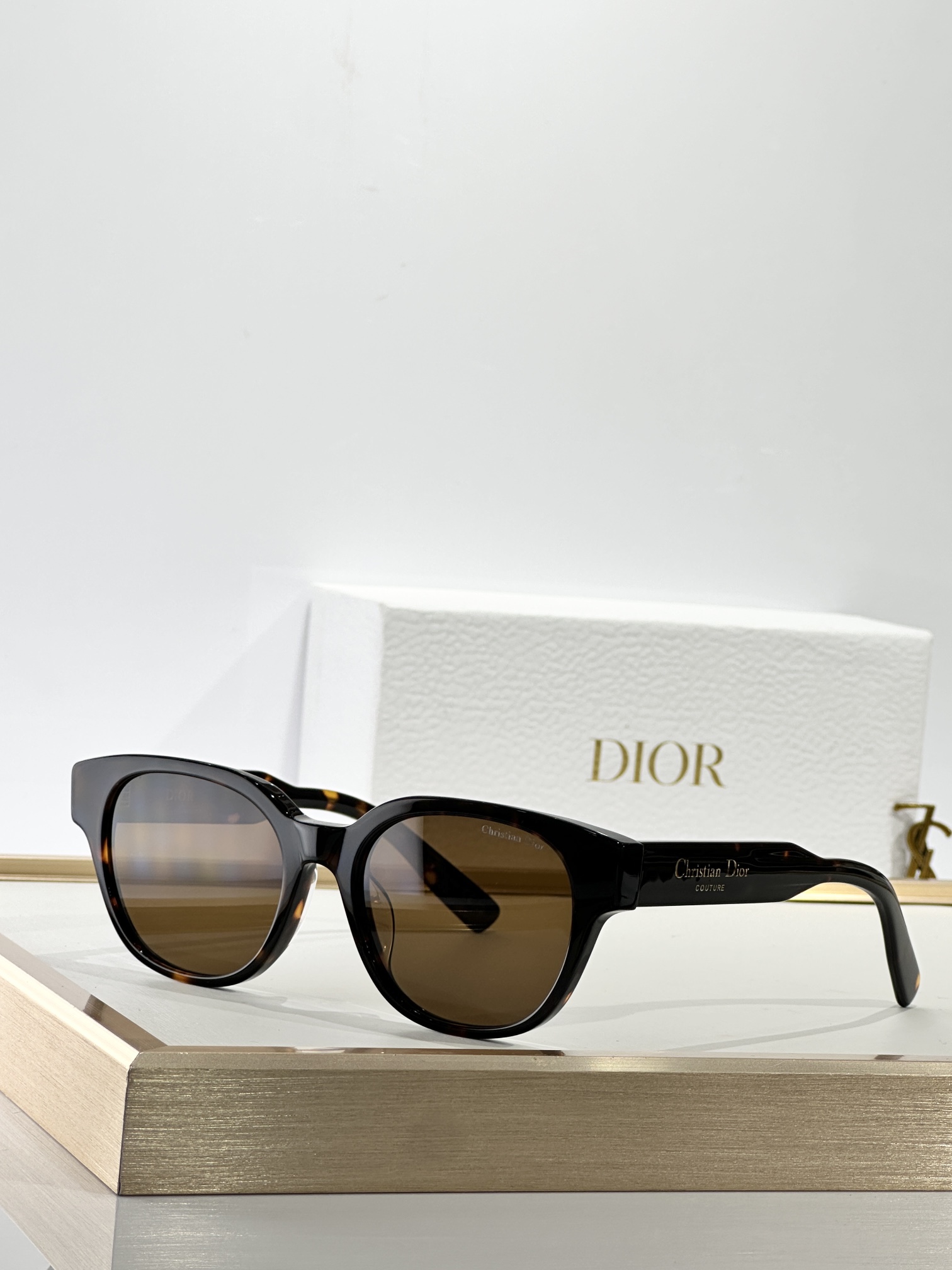  DIOR
MOD：Christian Dior Label R1F
SIZE：53口19-145
