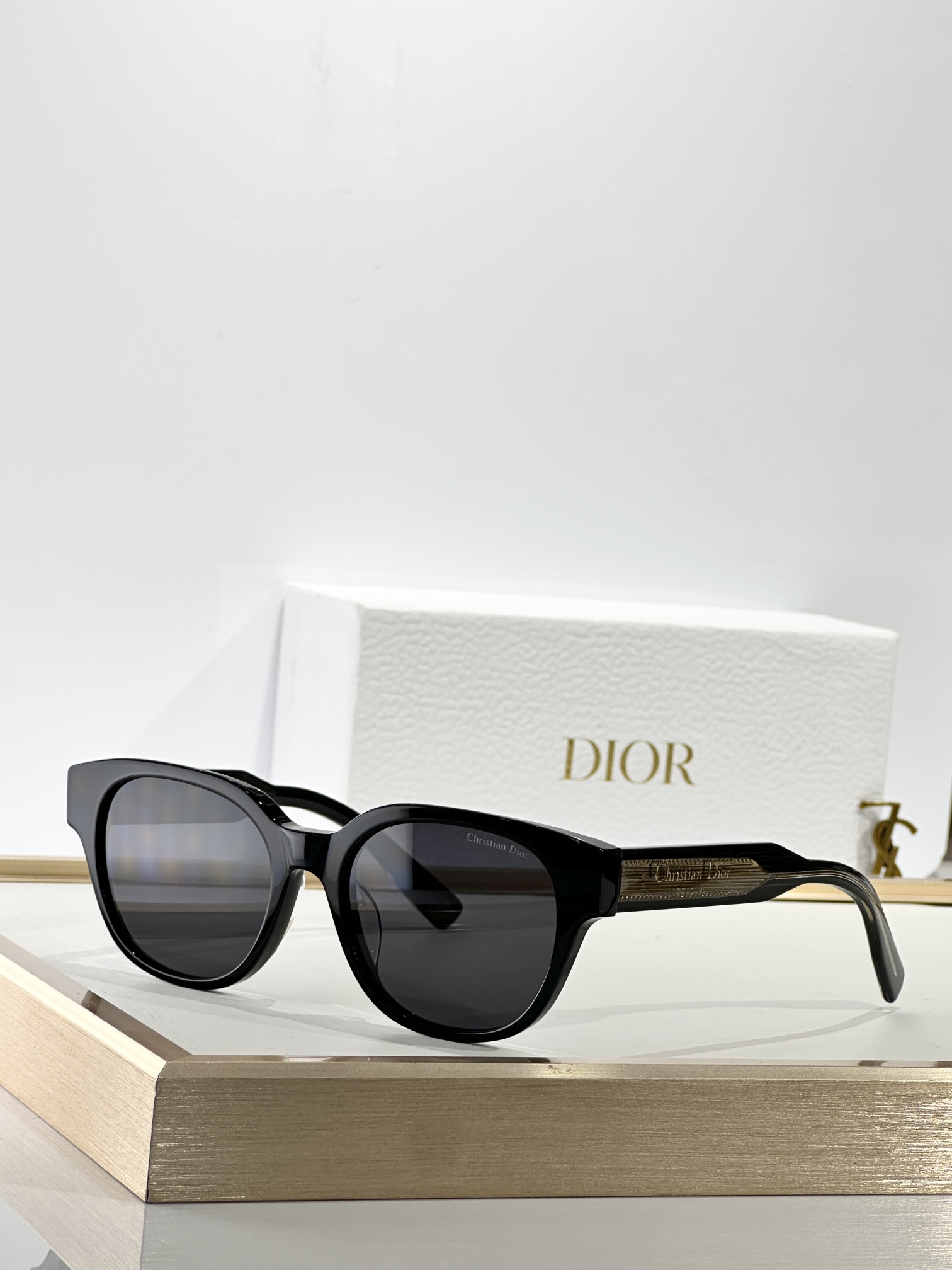  DIOR
MOD：Christian Dior Label R1F
SIZE：53口19-145
