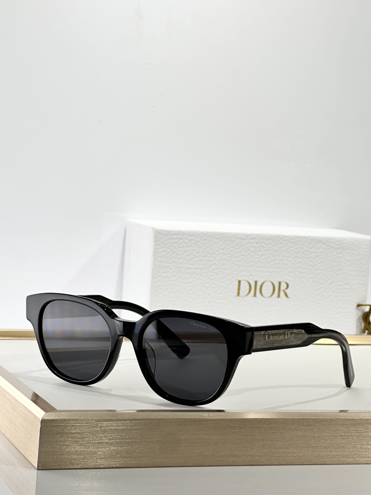  DIOR
MOD：Christian Dior Label R1F
SIZE：53口19-145
