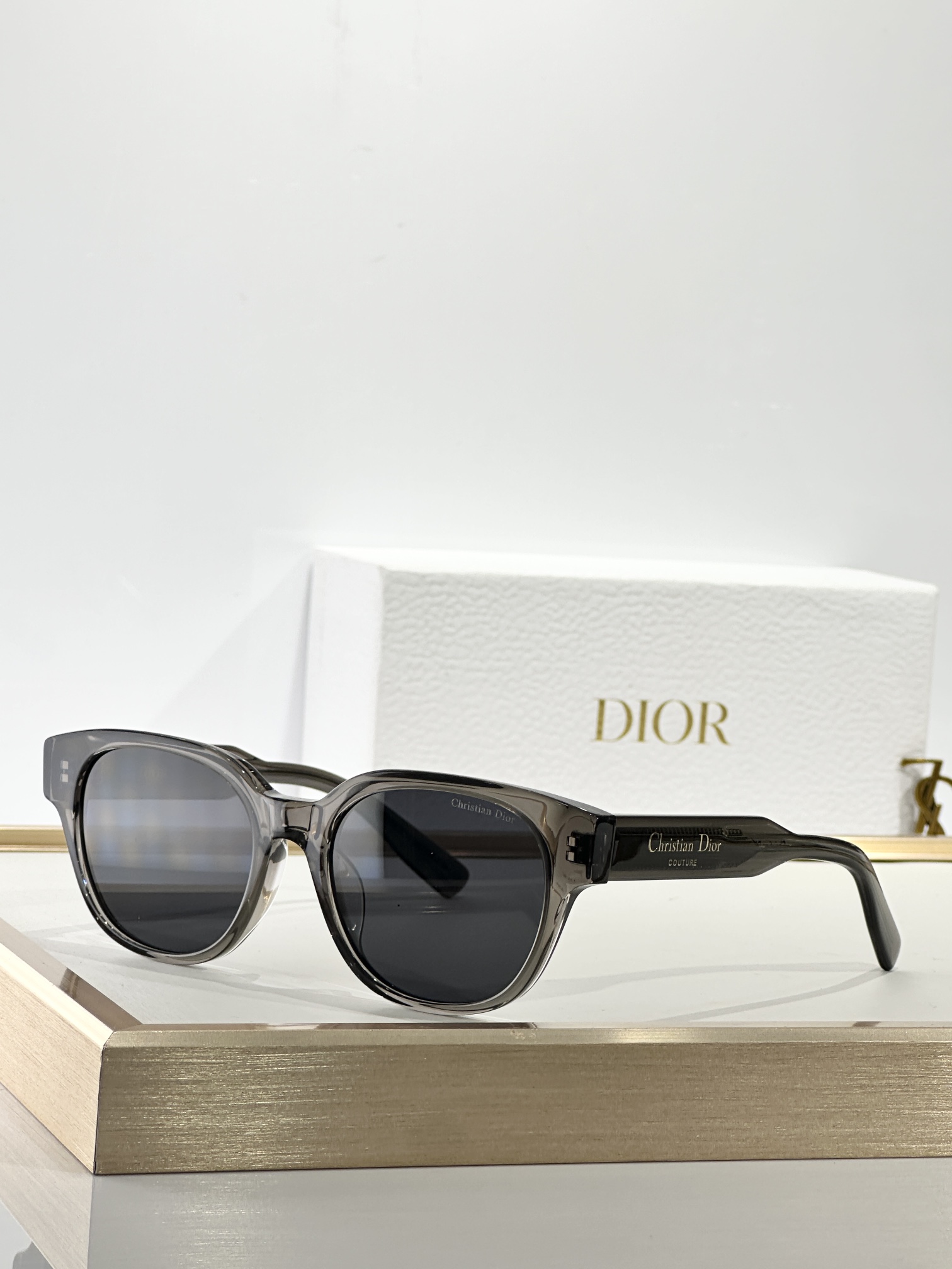  DIOR
MOD：Christian Dior Label R1F
SIZE：53口19-145
