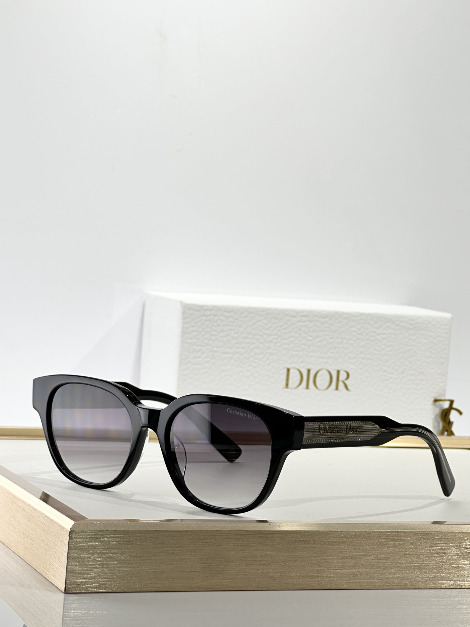  DIOR
MOD：Christian Dior Label R1F
SIZE：53口19-145
