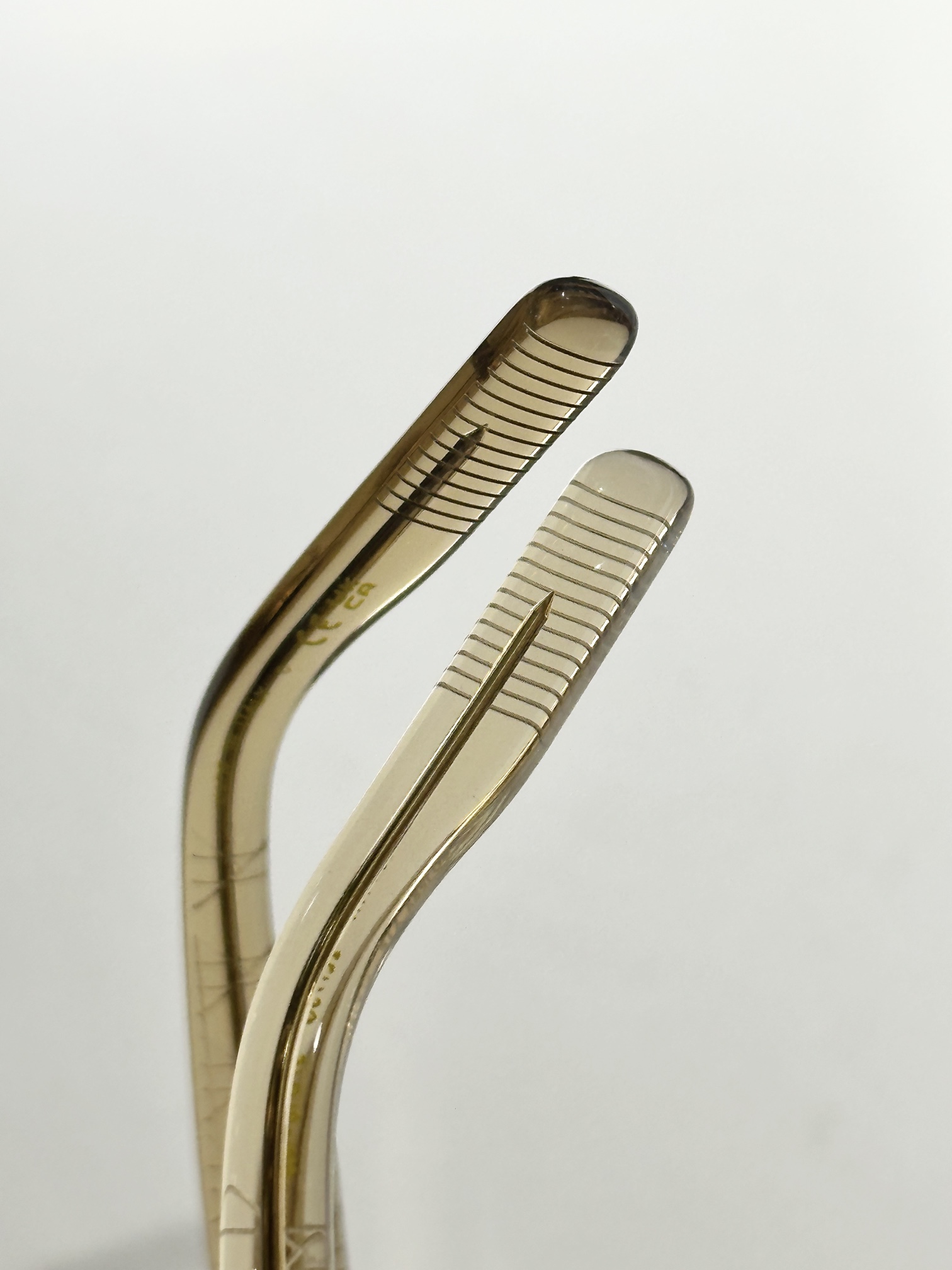  DIOR
MOD：CD lconA1F
Size：57口16 145
