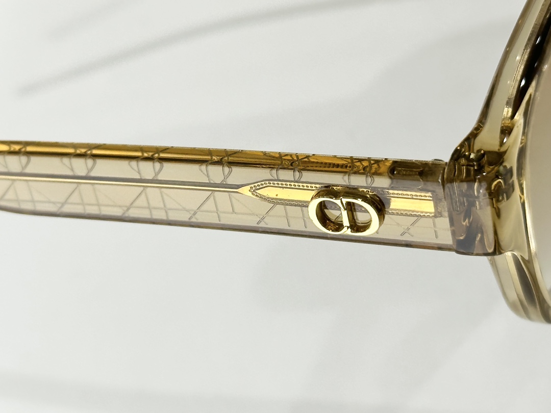  DIOR
MOD：CD lconA1F
Size：57口16 145
