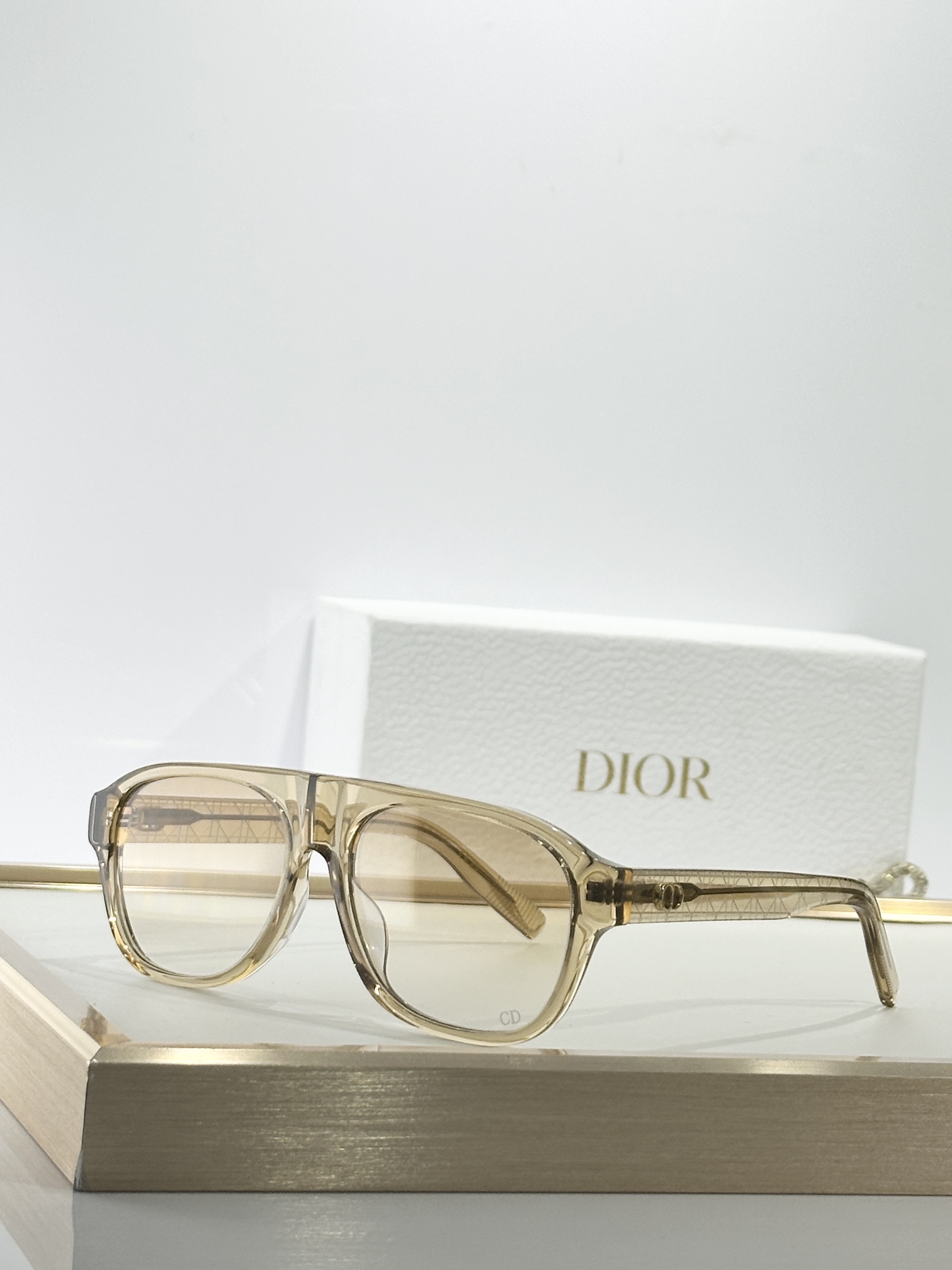  DIOR
MOD：CD lconA1F
Size：57口16 145
