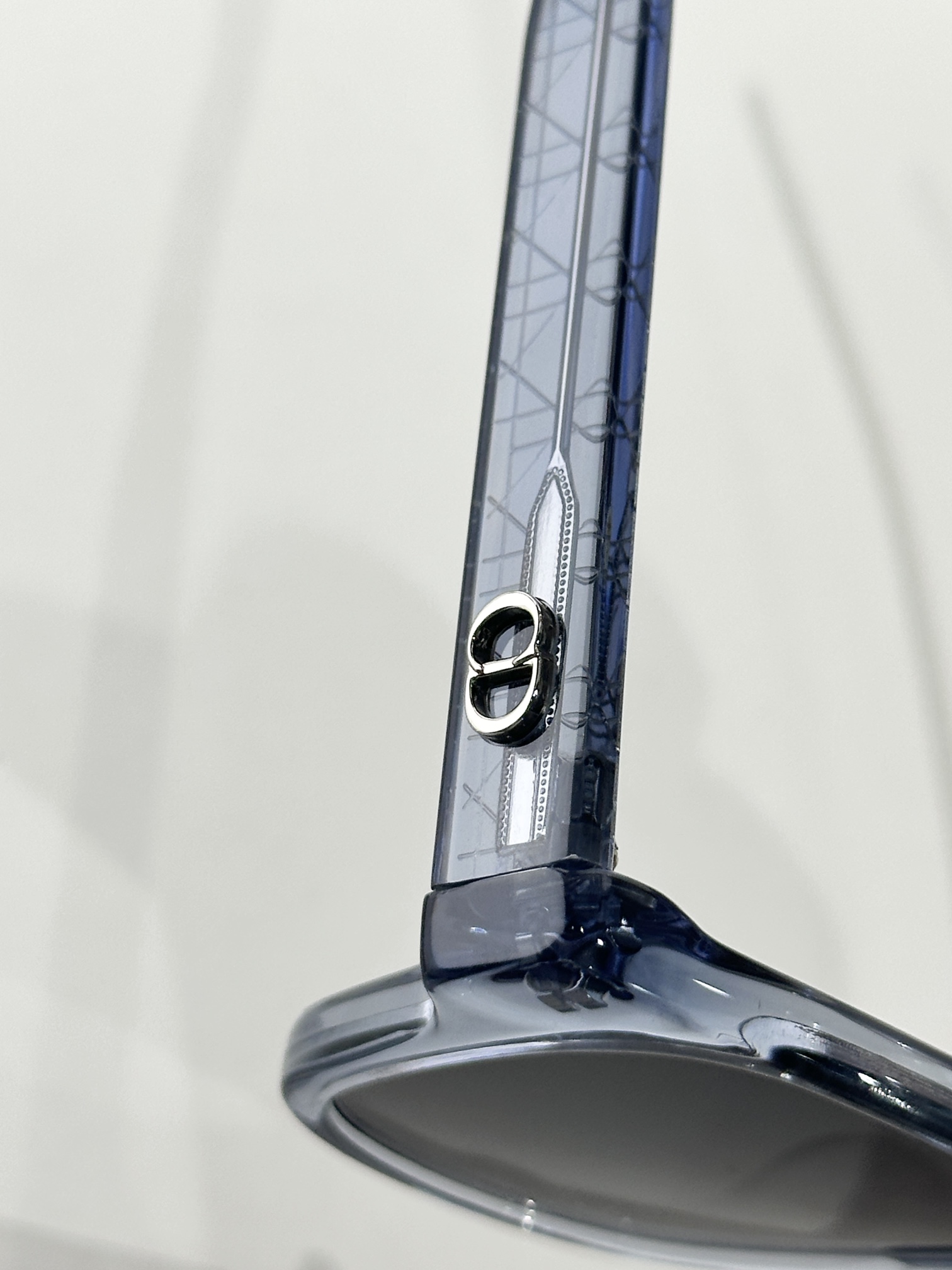  DIOR
MOD：CD lcon S4F
Size：53口20 145
