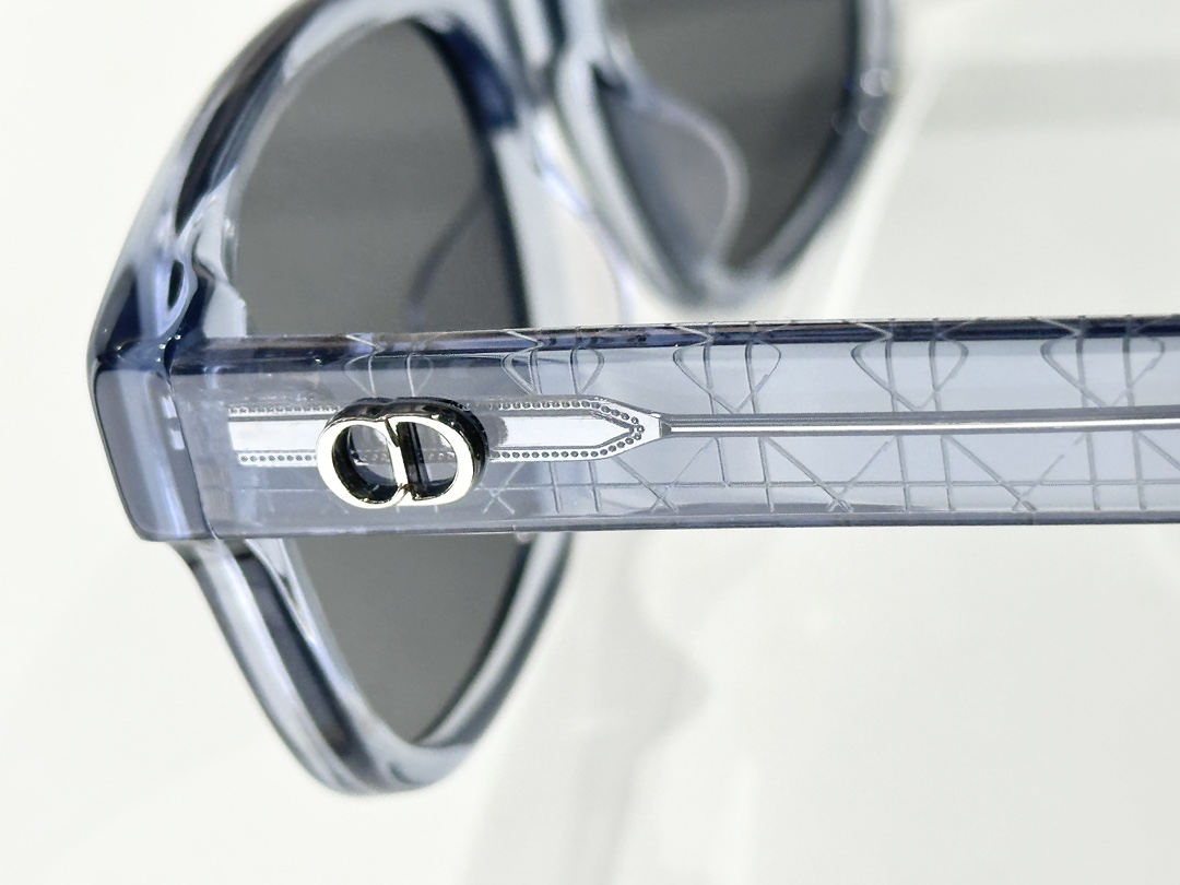  DIOR
MOD：CD lcon S4F
Size：53口20 145
