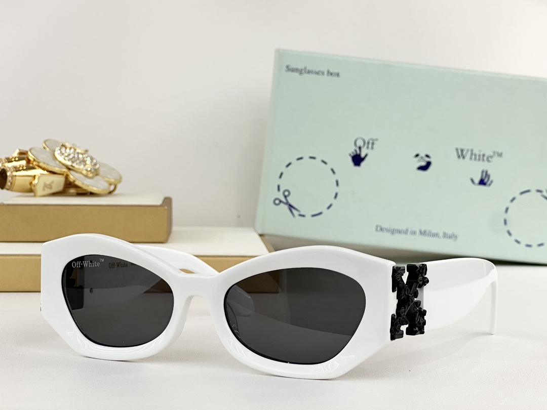 OFF-WHITE Roma Rectangle Frame Sunglasses | Designer Shades with Modern Style 3 i1756547564 2317 7