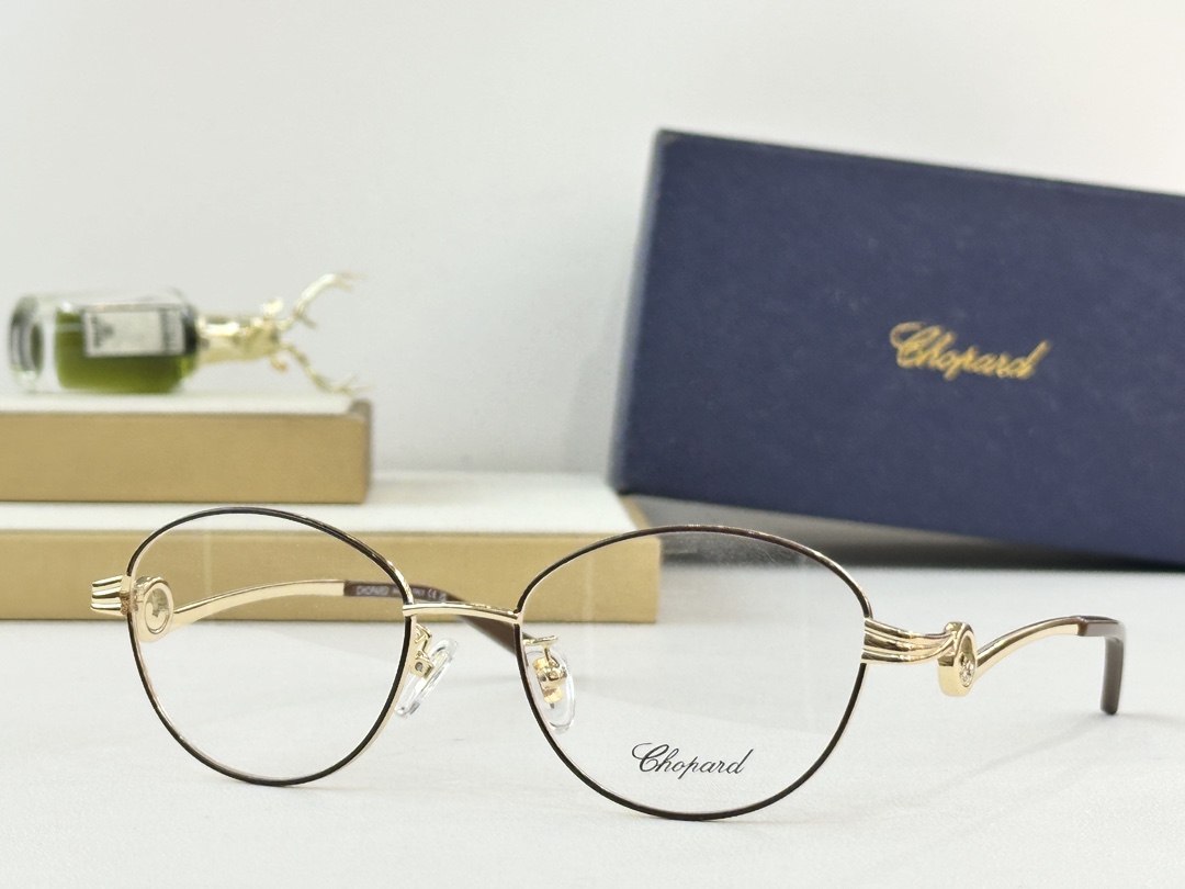 𝘾𝙃𝙊𝙋𝘼𝙍𝘿 MOD：VCHA54JSize：52口19 140