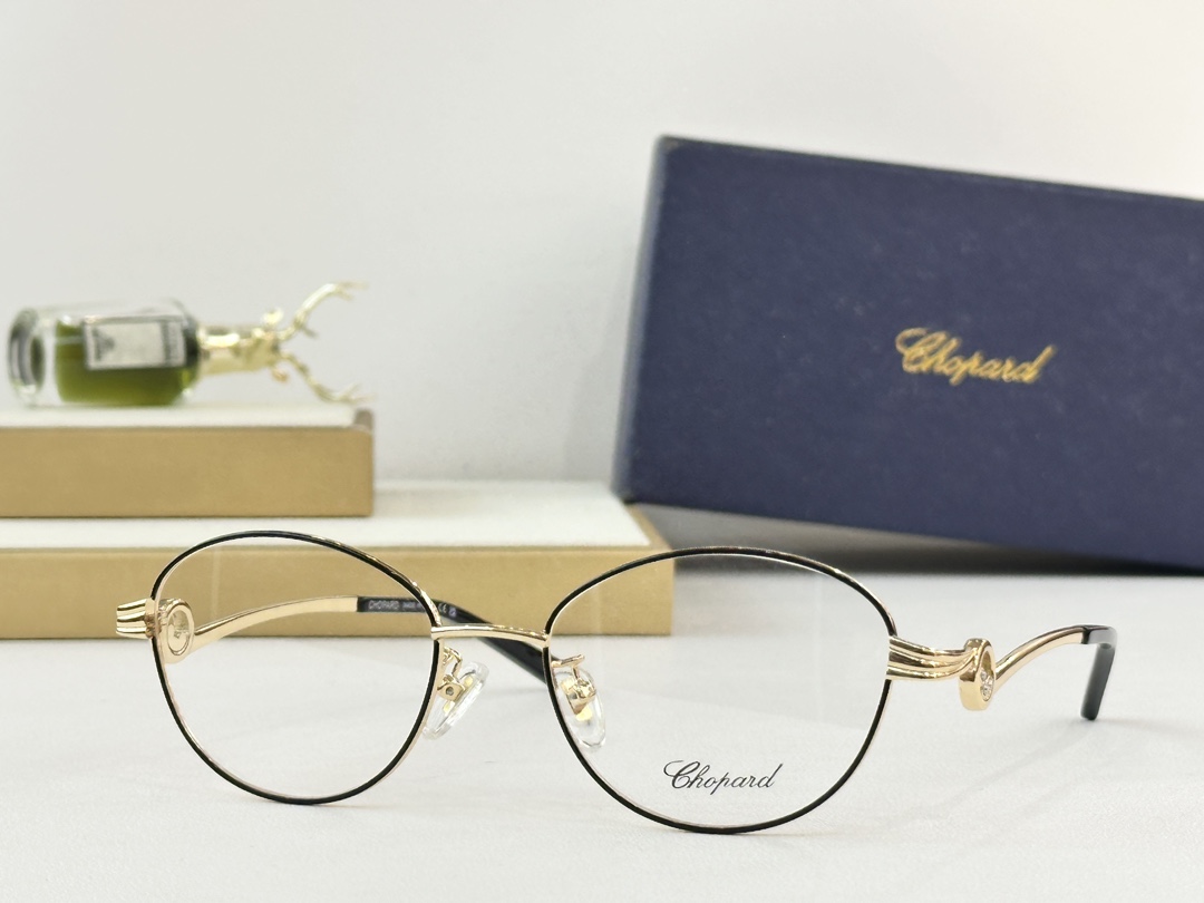 𝘾𝙃𝙊𝙋𝘼𝙍𝘿 MOD：VCHA54JSize：52口19 140