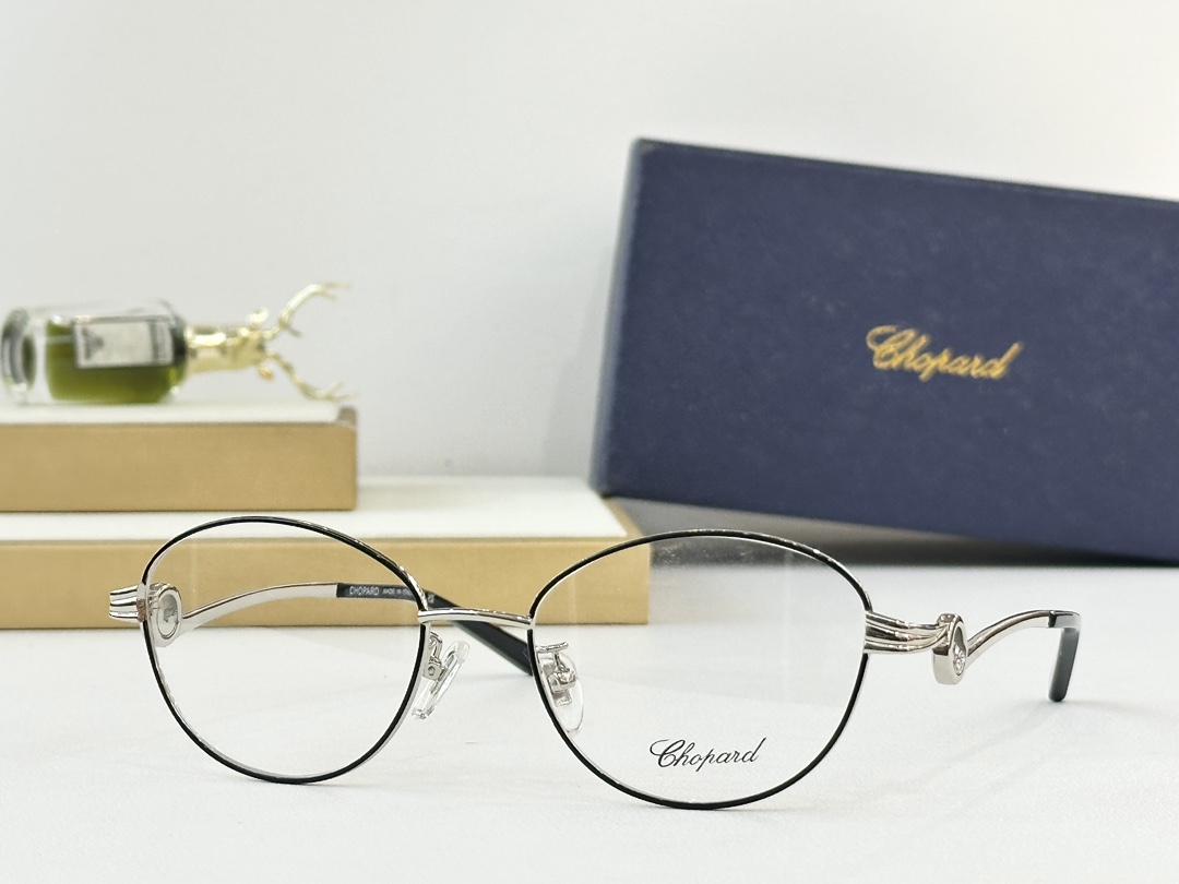 𝘾𝙃𝙊𝙋𝘼𝙍𝘿 MOD：VCHA54JSize：52口19 140