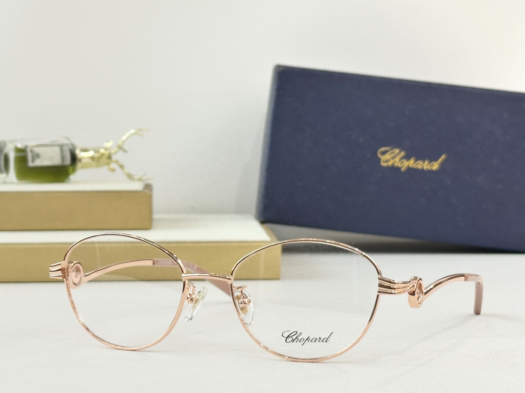 𝘾𝙃𝙊𝙋𝘼𝙍𝘿 MOD：VCHA54JSize：52口19 140