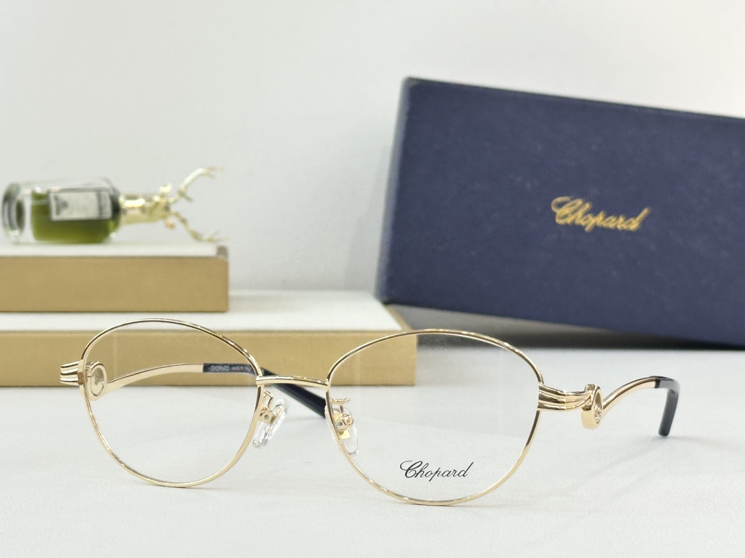 𝘾𝙃𝙊𝙋𝘼𝙍𝘿 MOD：VCHA54JSize：52口19 140