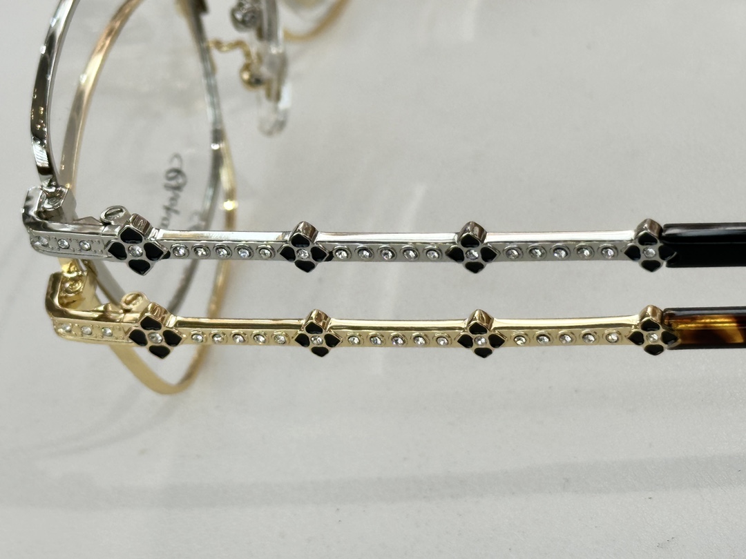 𝘾𝙃𝙊𝙋𝘼𝙍𝘿 MOD：VCHG65SSize：VCHG65S