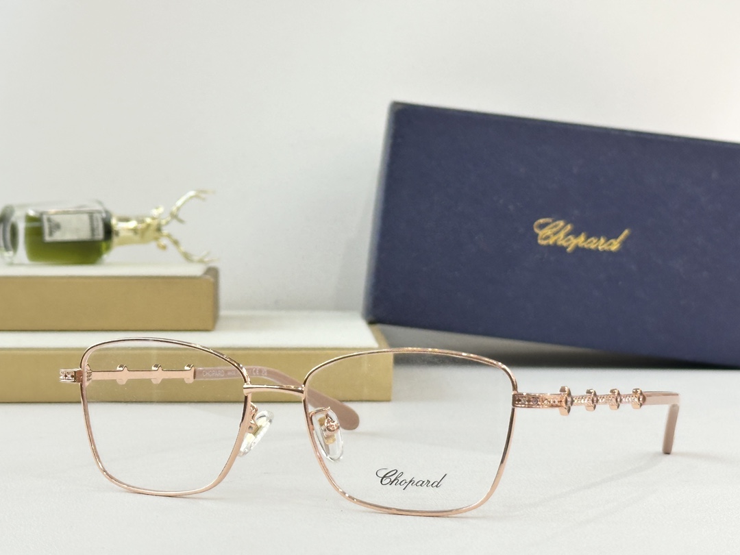 𝘾𝙃𝙊𝙋𝘼𝙍𝘿 MOD：VCHG65SSize：VCHG65S