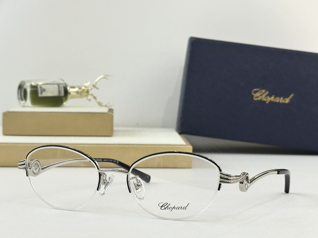 𝘾𝙃𝙊𝙋𝘼𝙍𝘿MOD：VCHG46JSize：53口19 140