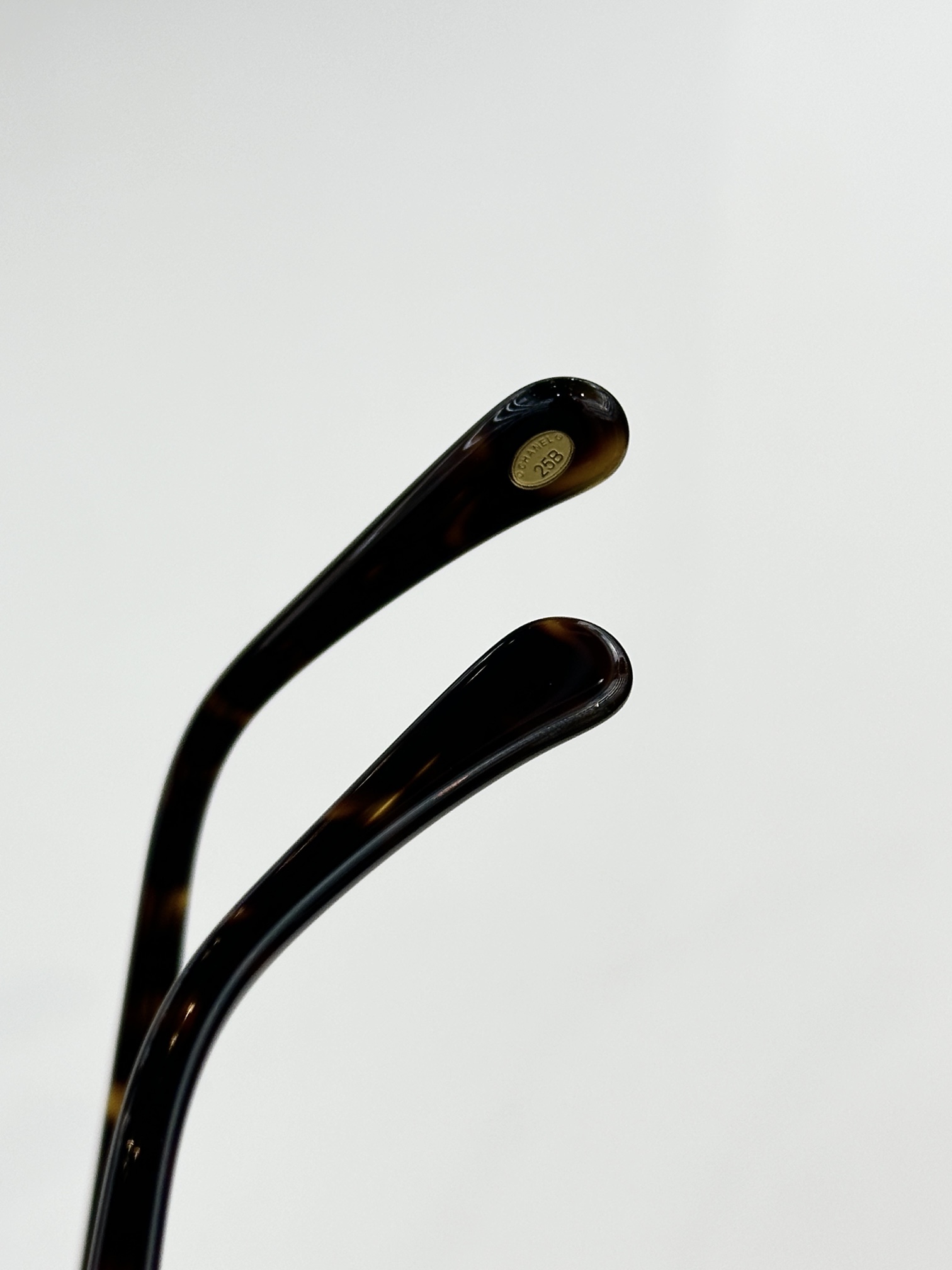 。CHANELMOD：CH9182-QSize：62口19 145